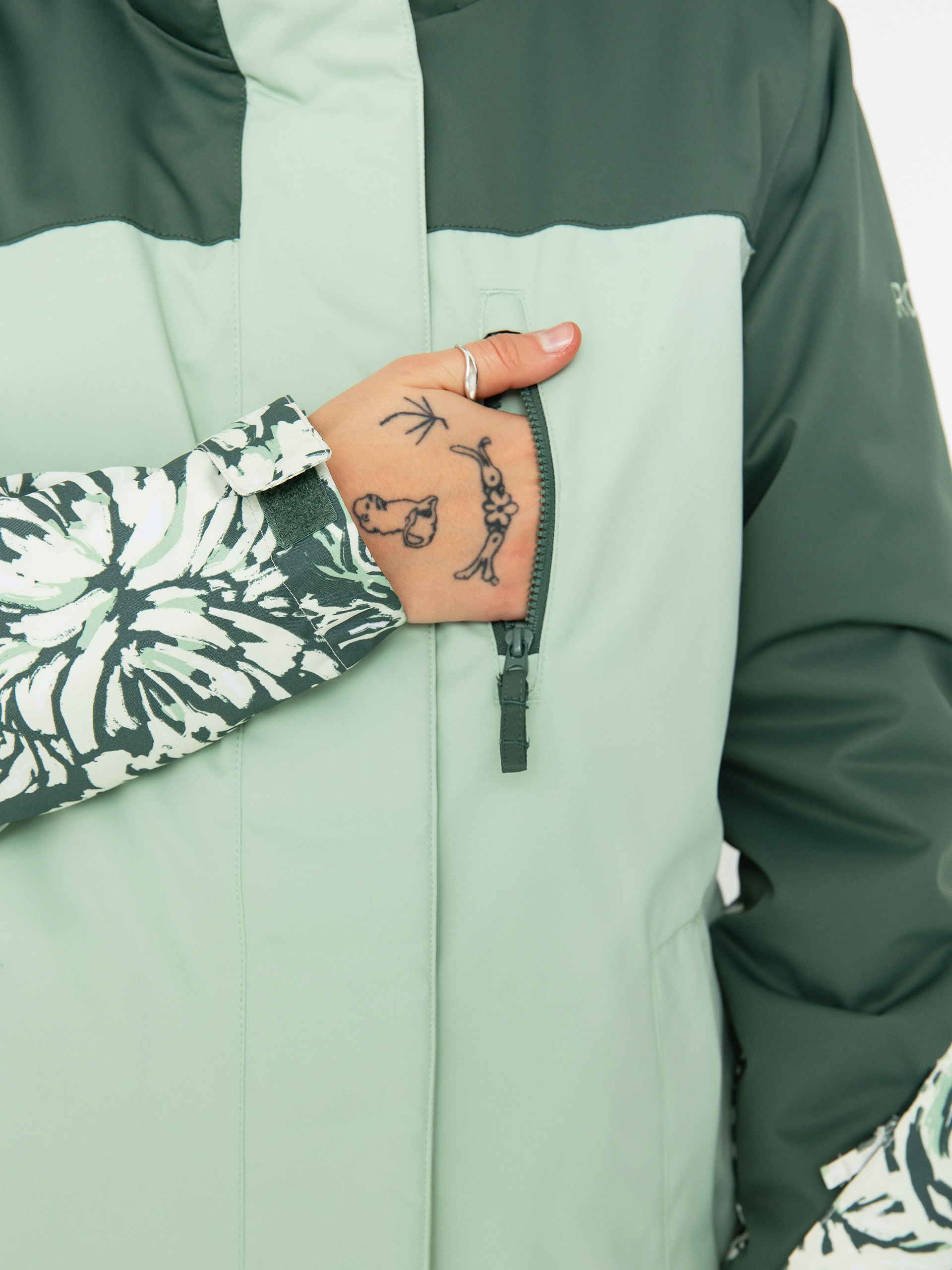 Pentru femei Geacă de snowboard Roxy Jetty Block (dark forest wild)