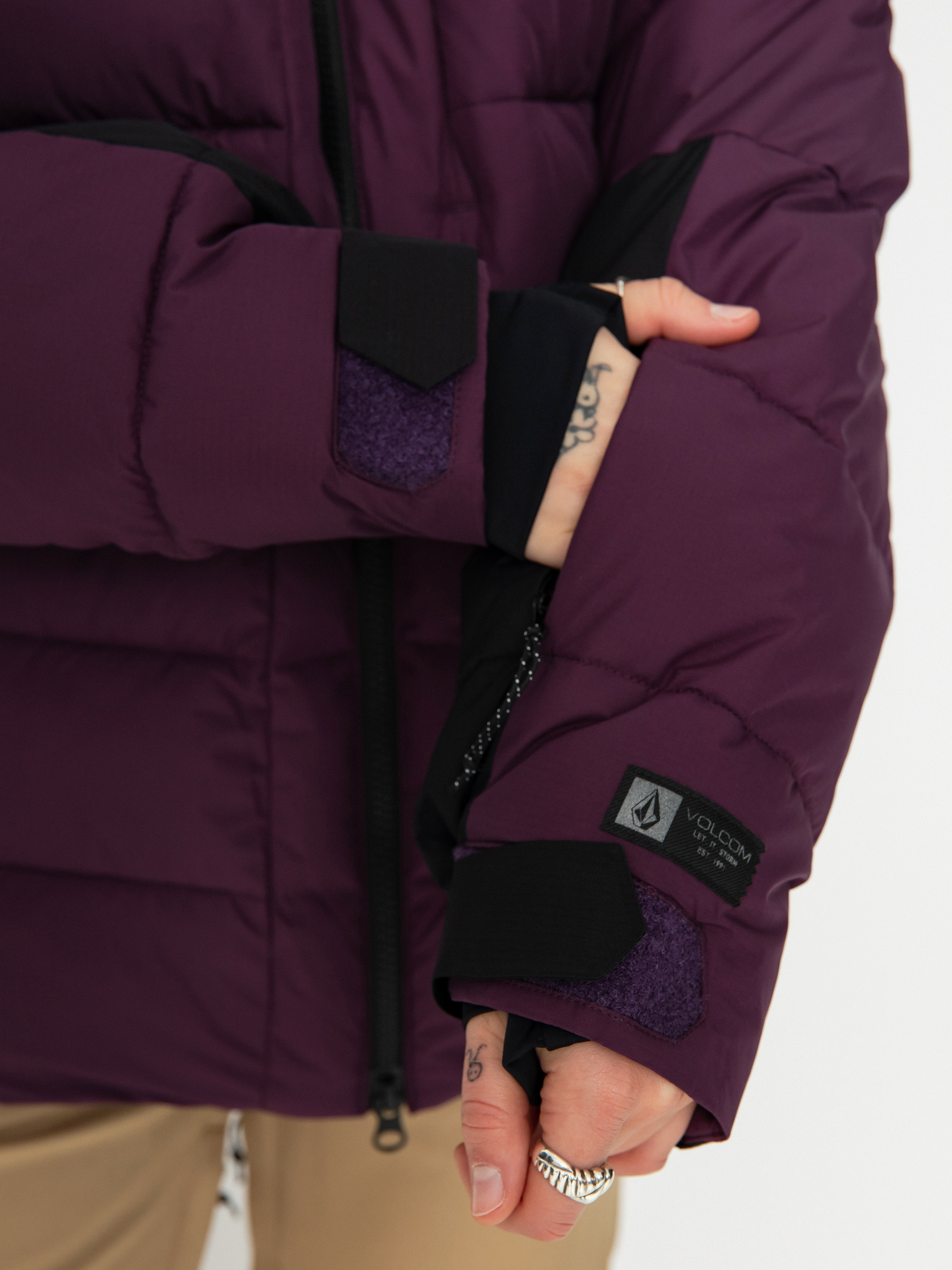 Pentru femei Geacă de snowboard Volcom Puffleup (blackberry)