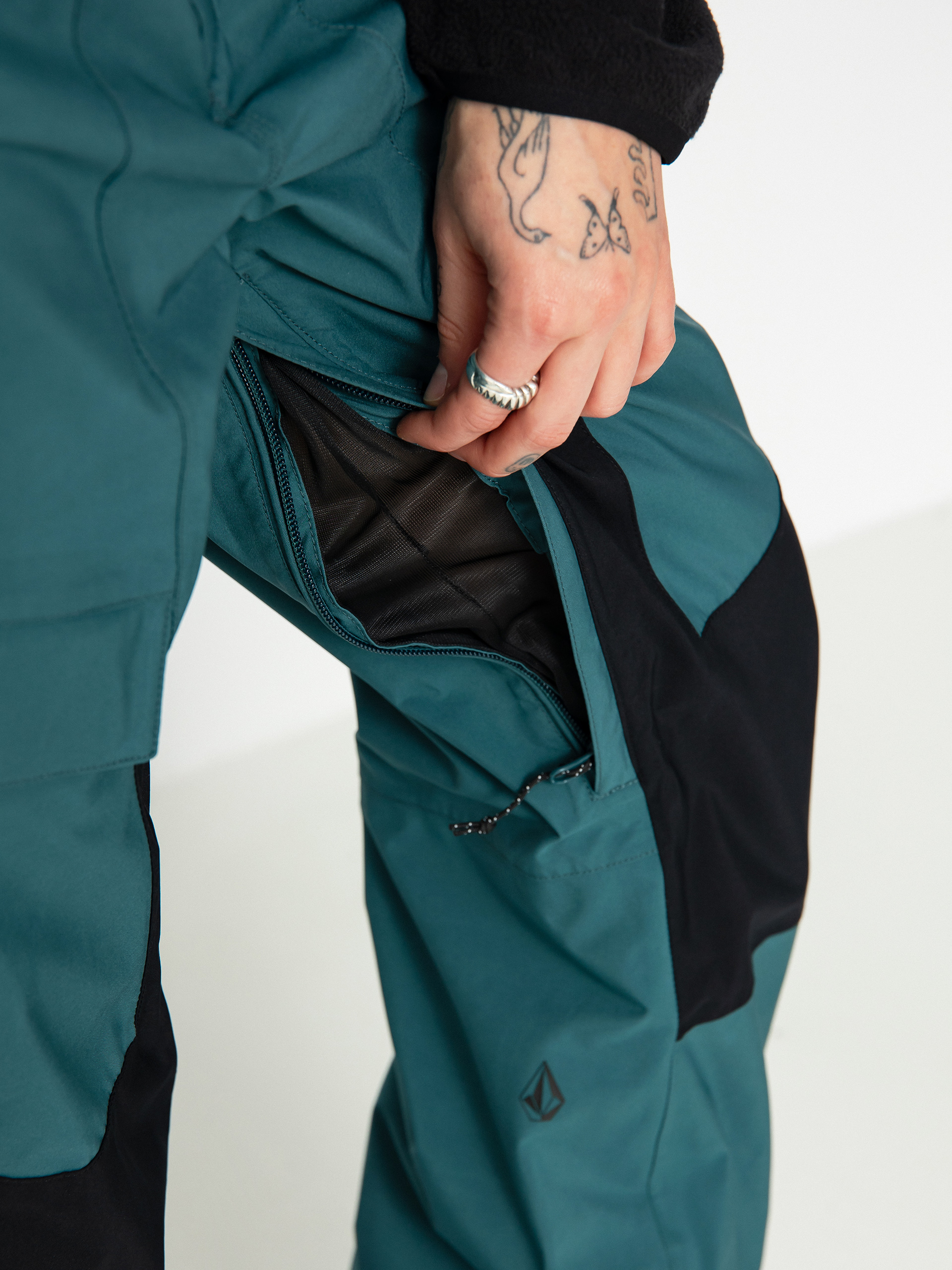 Pentru femei Pantaloni pentru snowboard Volcom V.Co At Stretch Gore Tex (balsam)