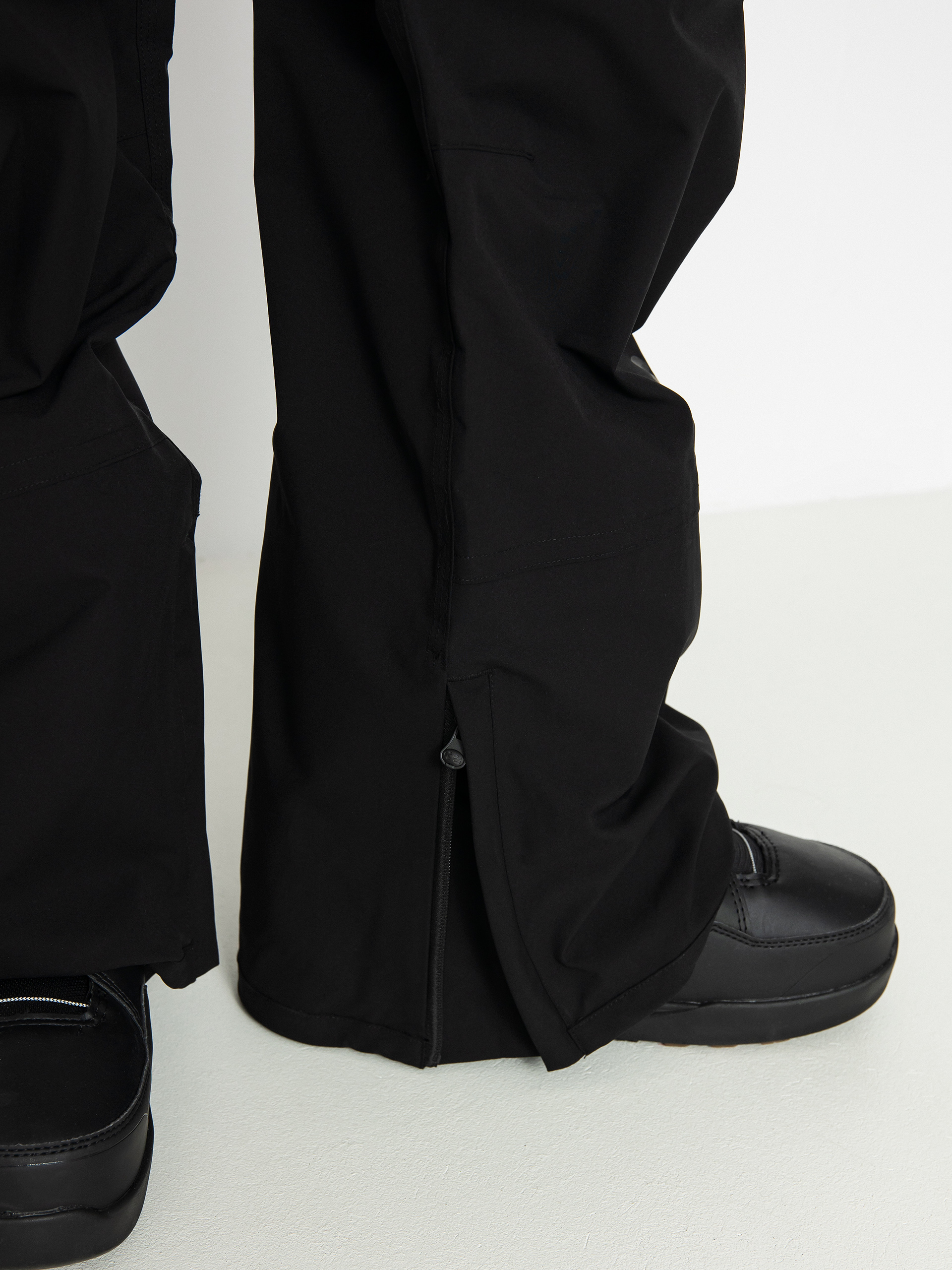 Pentru bărbați Pantaloni pentru snowboard ThirtyTwo Basement Bib (black)