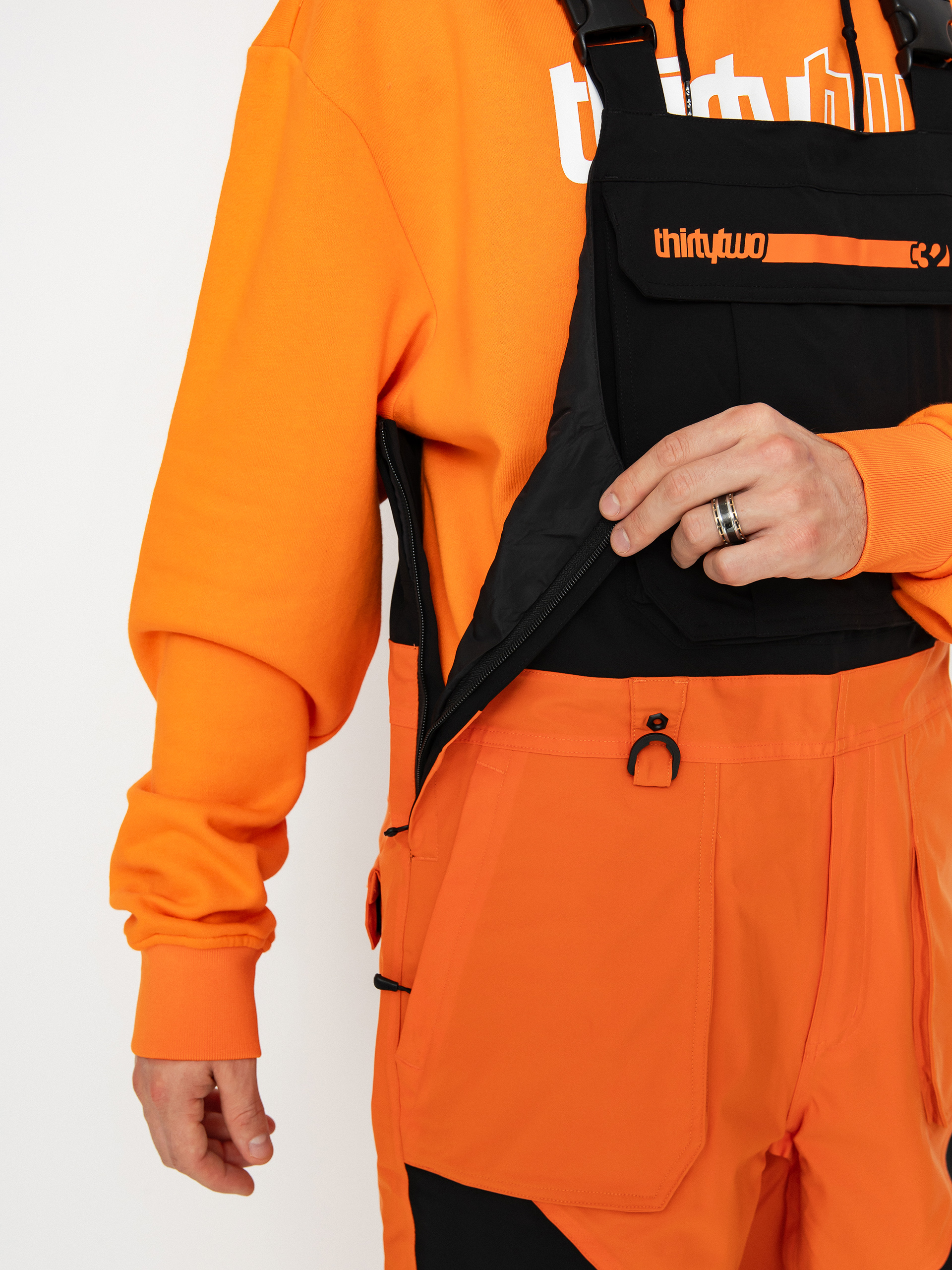 Pentru bărbați Pantaloni pentru snowboard ThirtyTwo Basement Bib (black/orange)