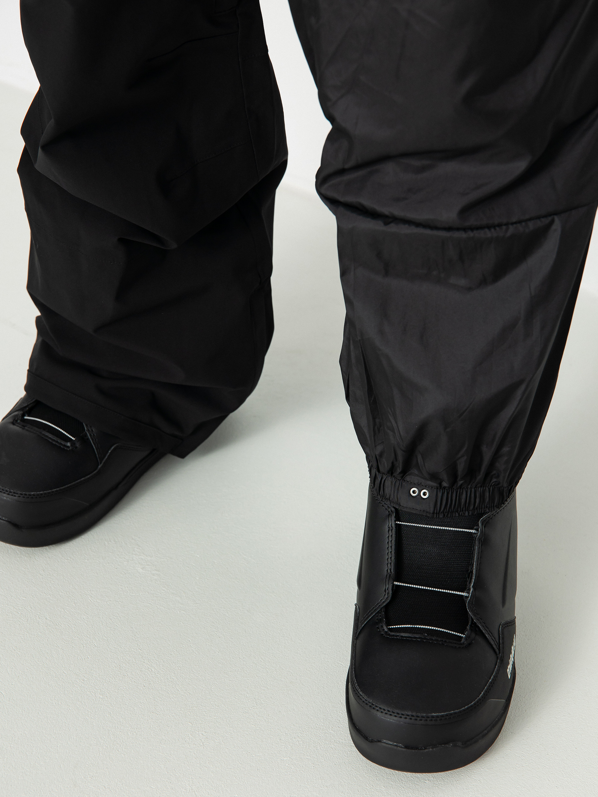 Pentru bărbați Pantaloni pentru snowboard ThirtyTwo Blahzay Cargo (black)