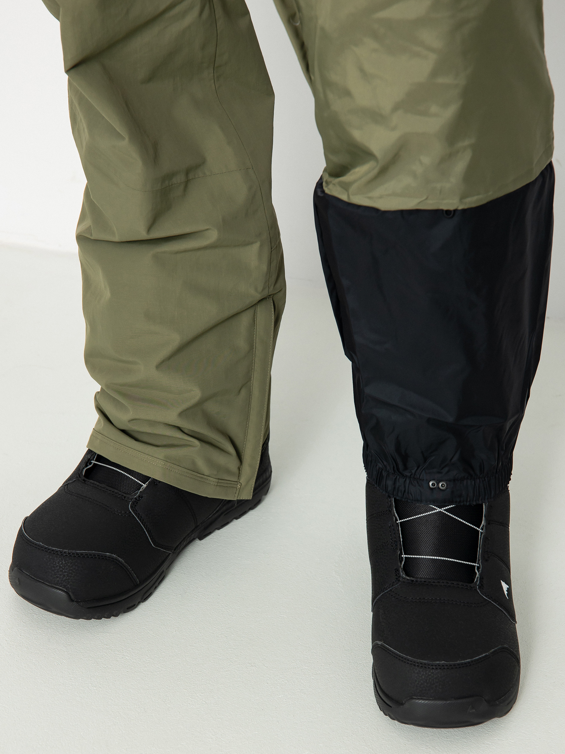 Pentru bărbați Pantaloni pentru snowboard Burton Covert 2.0 (forest moss)