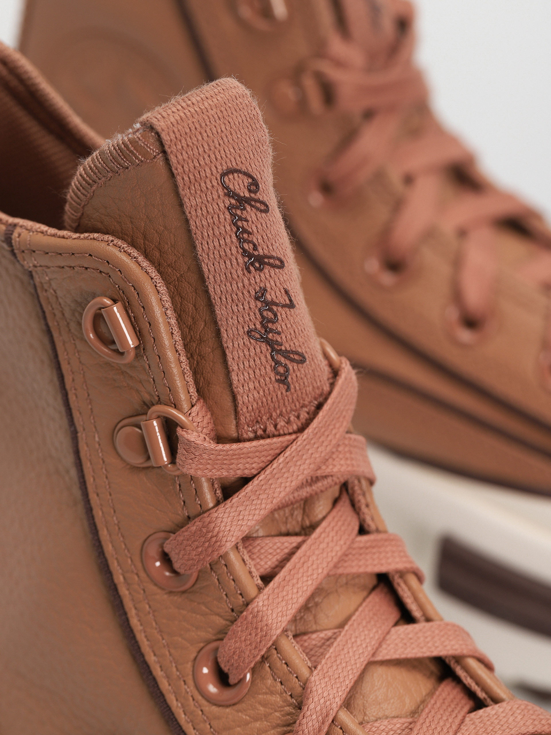 Pantofi Converse Run Star Legacy Cx Hi (clay pot)