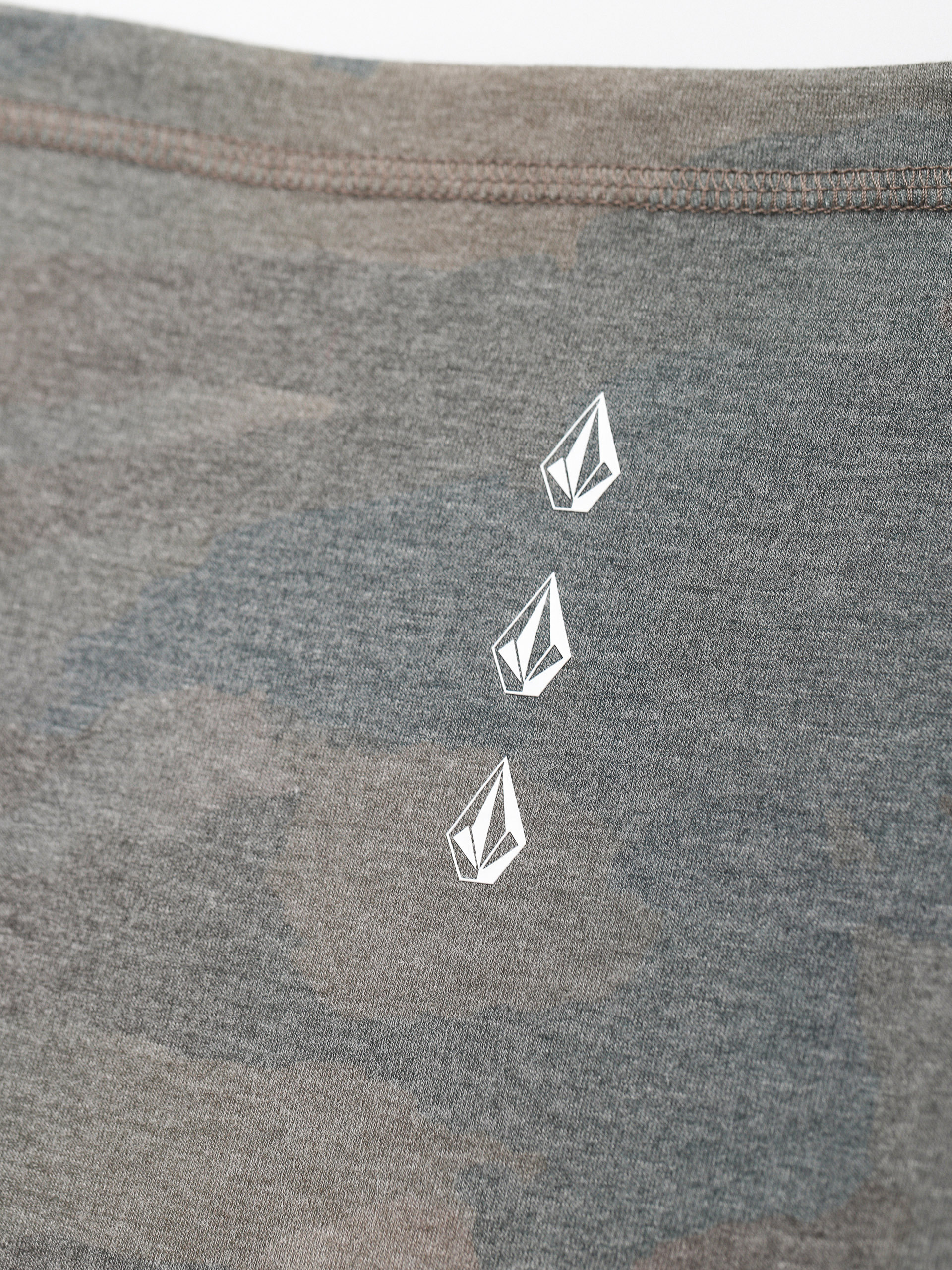 Eșarfă Volcom Face Tech Multi Tube Wmn (cloudwash camo)