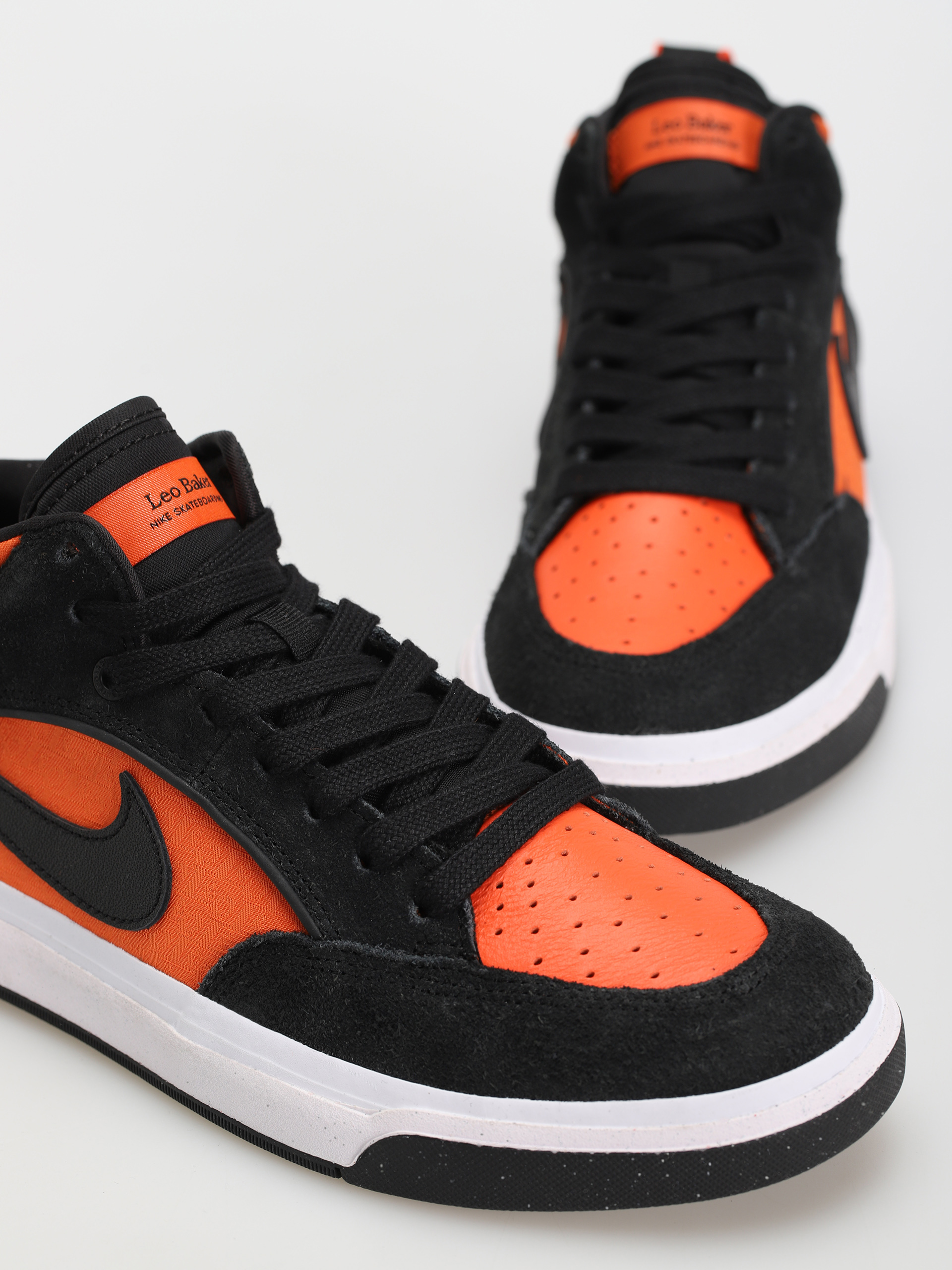 Pantofi Nike SB React Leo (black/black orange electro orange)