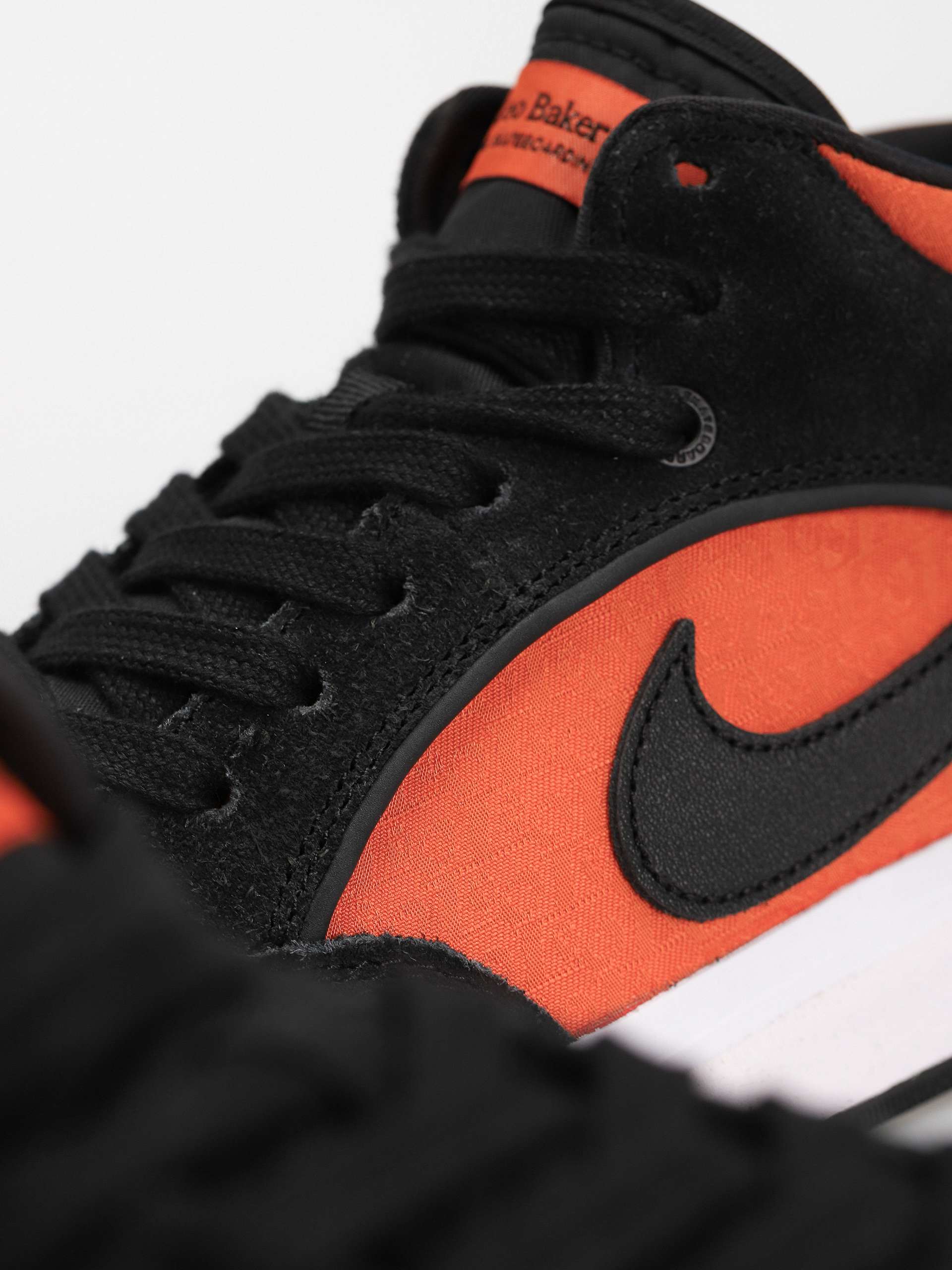 Pantofi Nike SB React Leo (black/black orange electro orange)