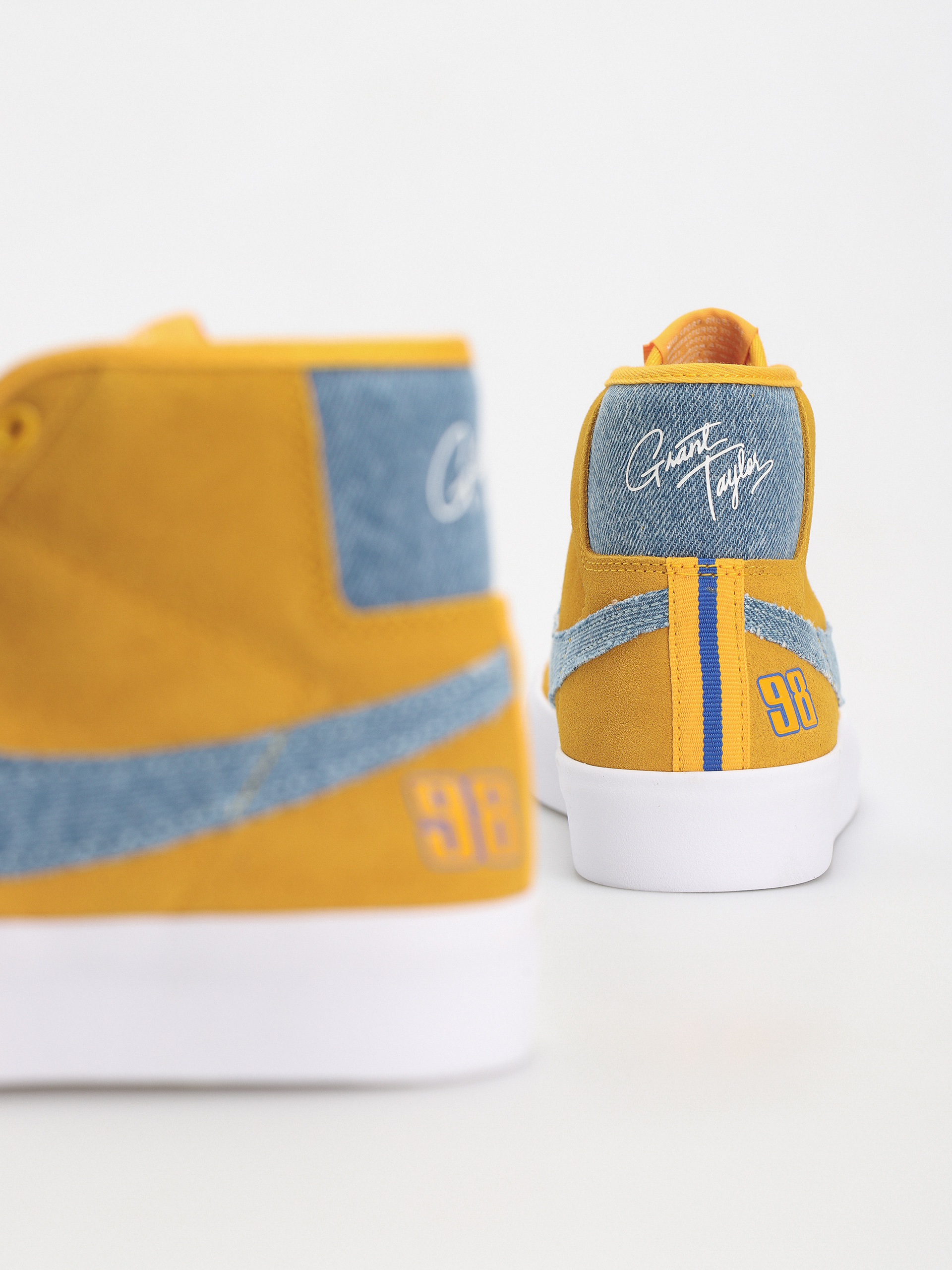 Pantofi Nike SB Zoom Blazer Mid Pro GT (university gold/game royal)