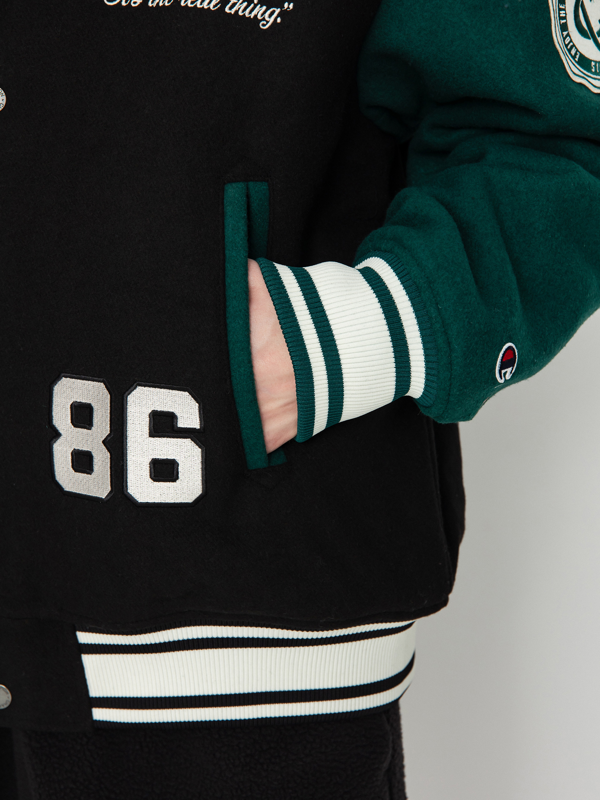 Geacă Champion X Coca Cola Bomber Jacket 220191 (nbk/hlg/ofw)