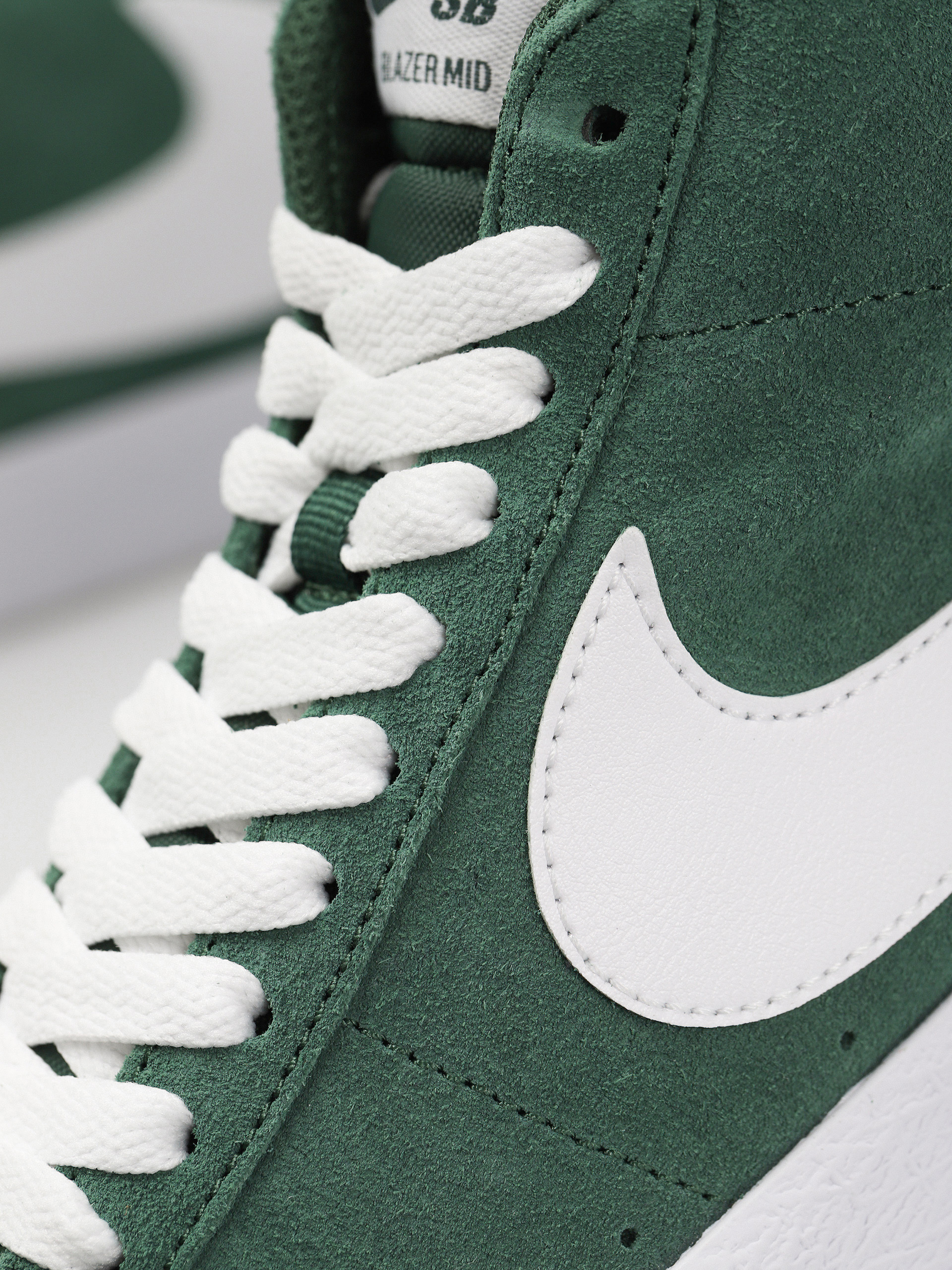 Pantofi Nike SB Zoom Blazer Mid (fir/white fir white)