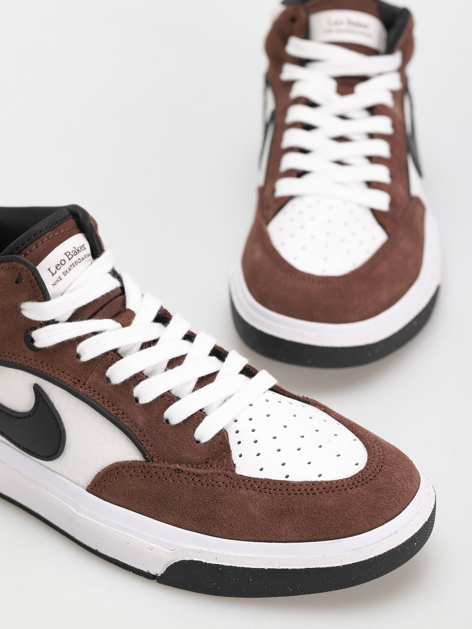 Pantofi Nike SB React Leo (lt chocolate/black white black)