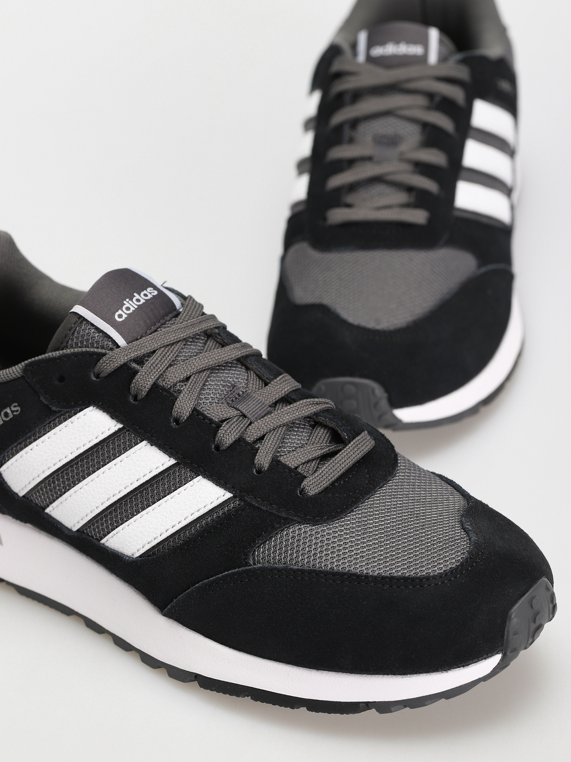 Pantofi adidas Run 80s (cblack/ftwwht/gresix)