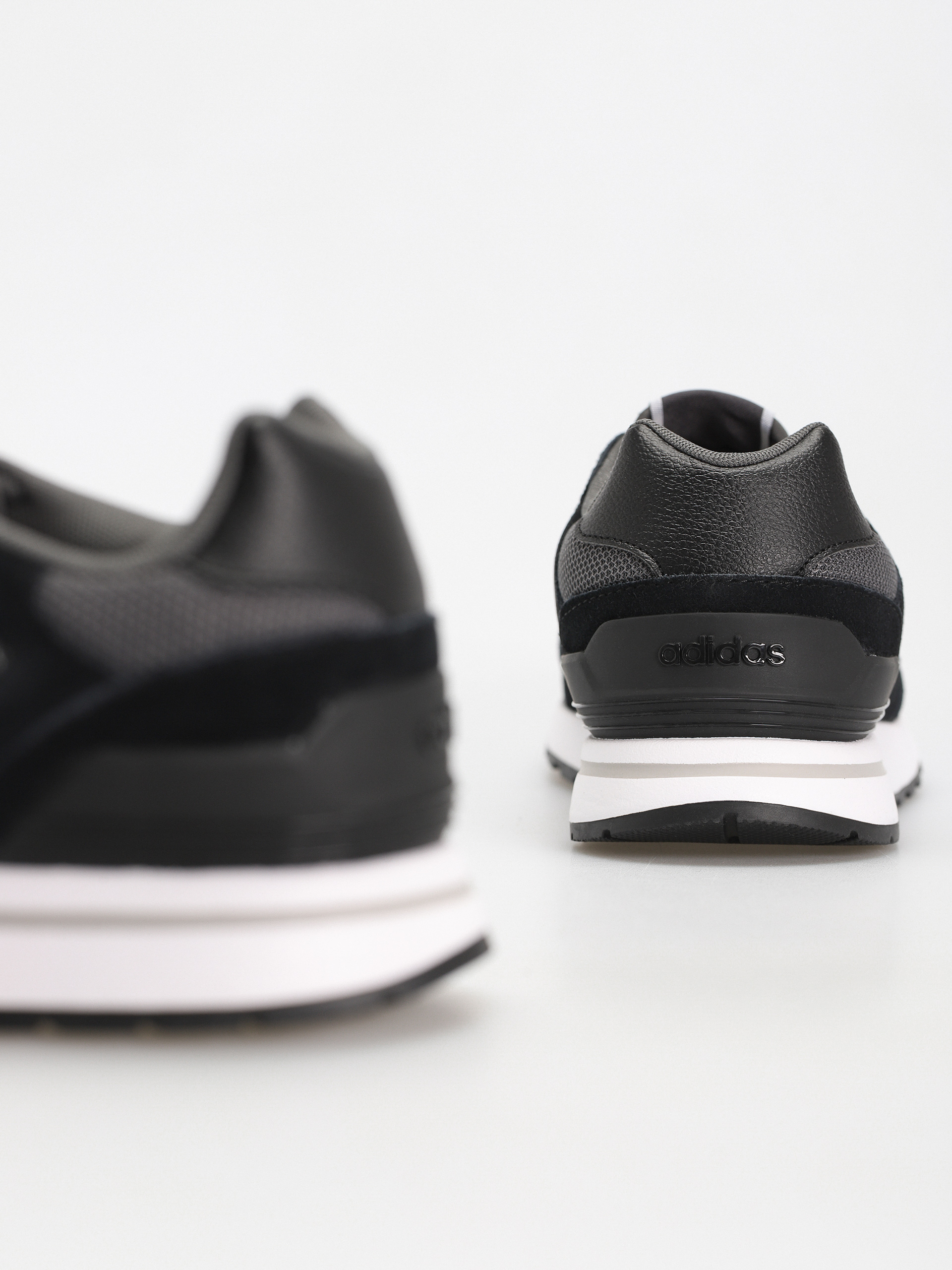 Pantofi adidas Run 80s (cblack/ftwwht/gresix)