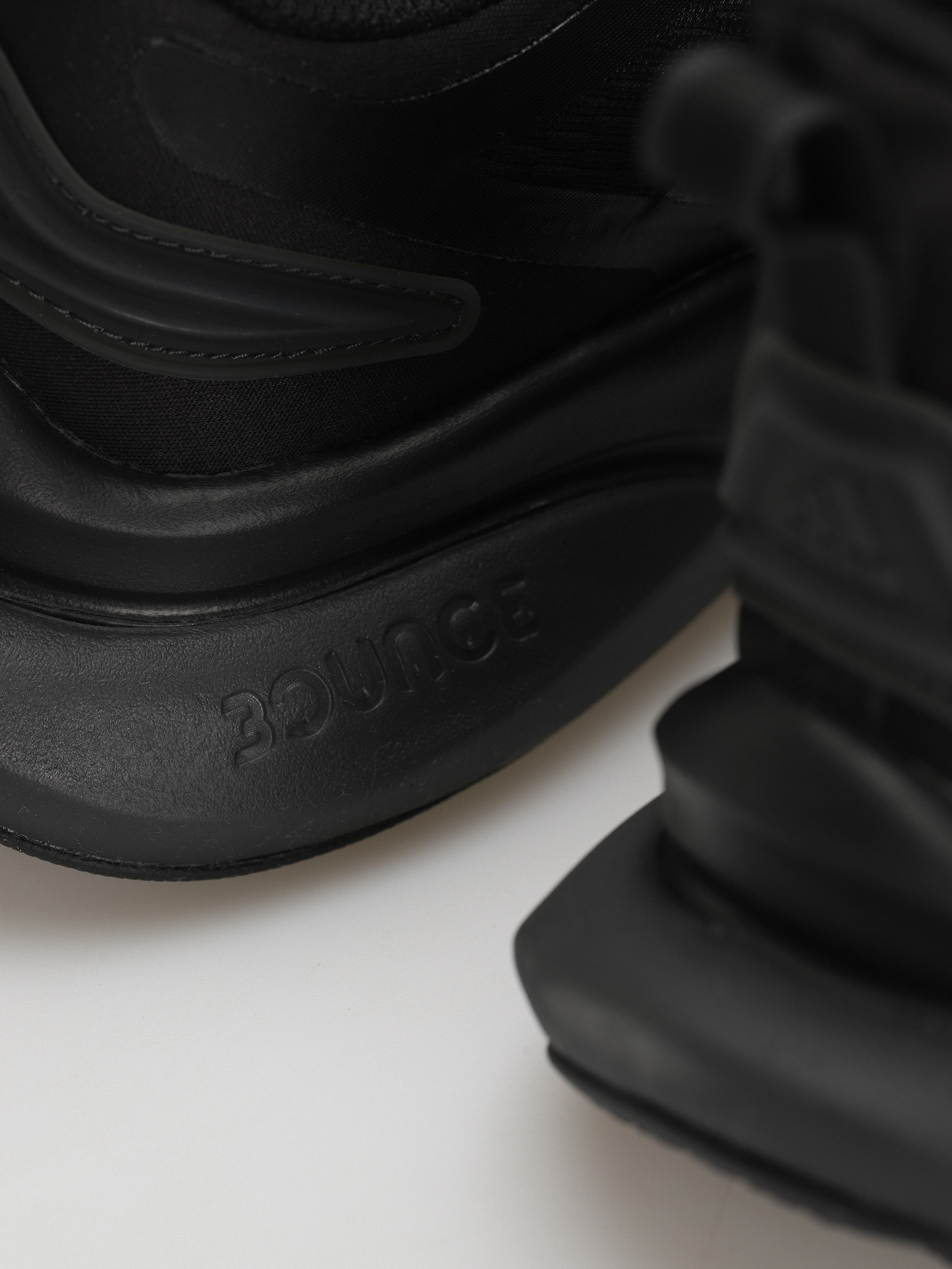 Pantofi adidas AlphaBounce + (cblack/carbon/carbon)