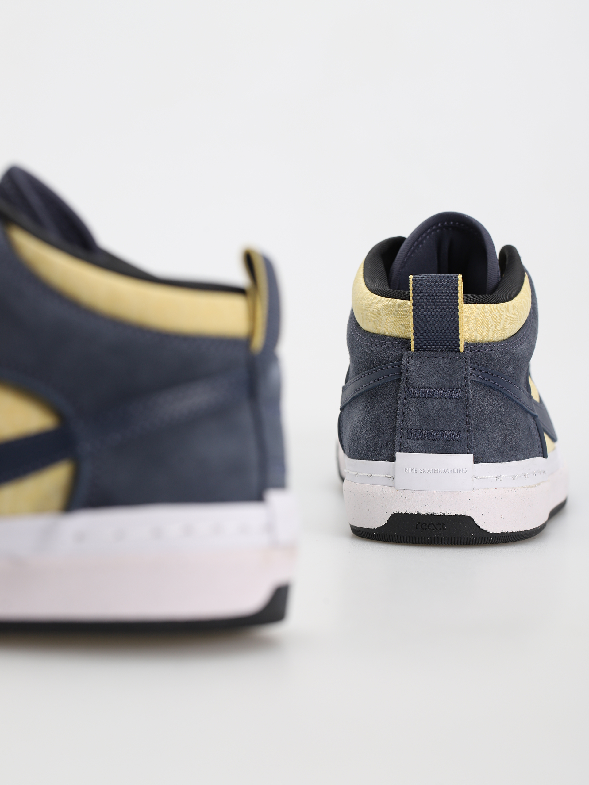Pantofi Nike SB React Leo (thunder blue/thunder blue saturn gold)