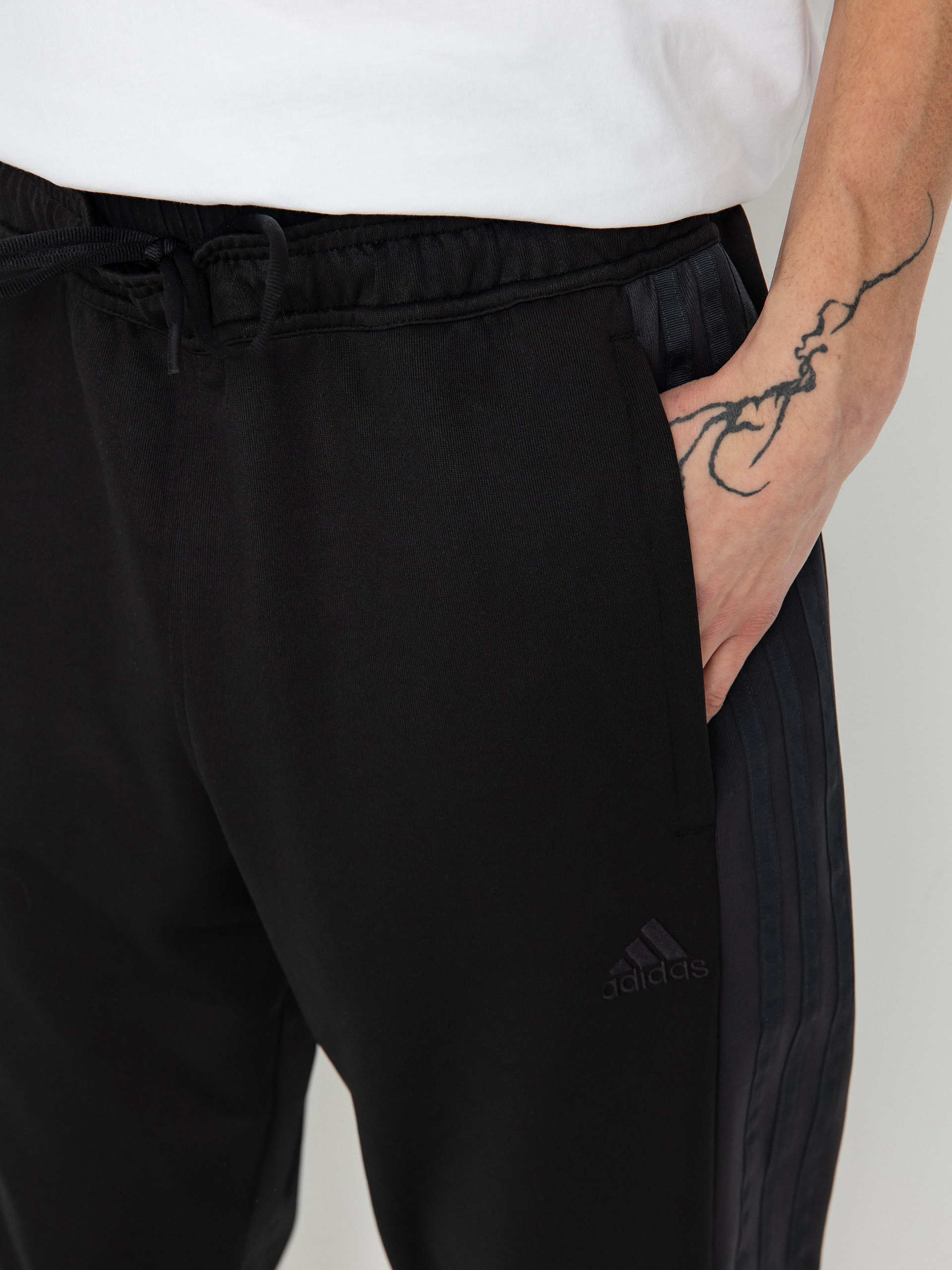 Pantaloni adidas Originals Tiro (black)