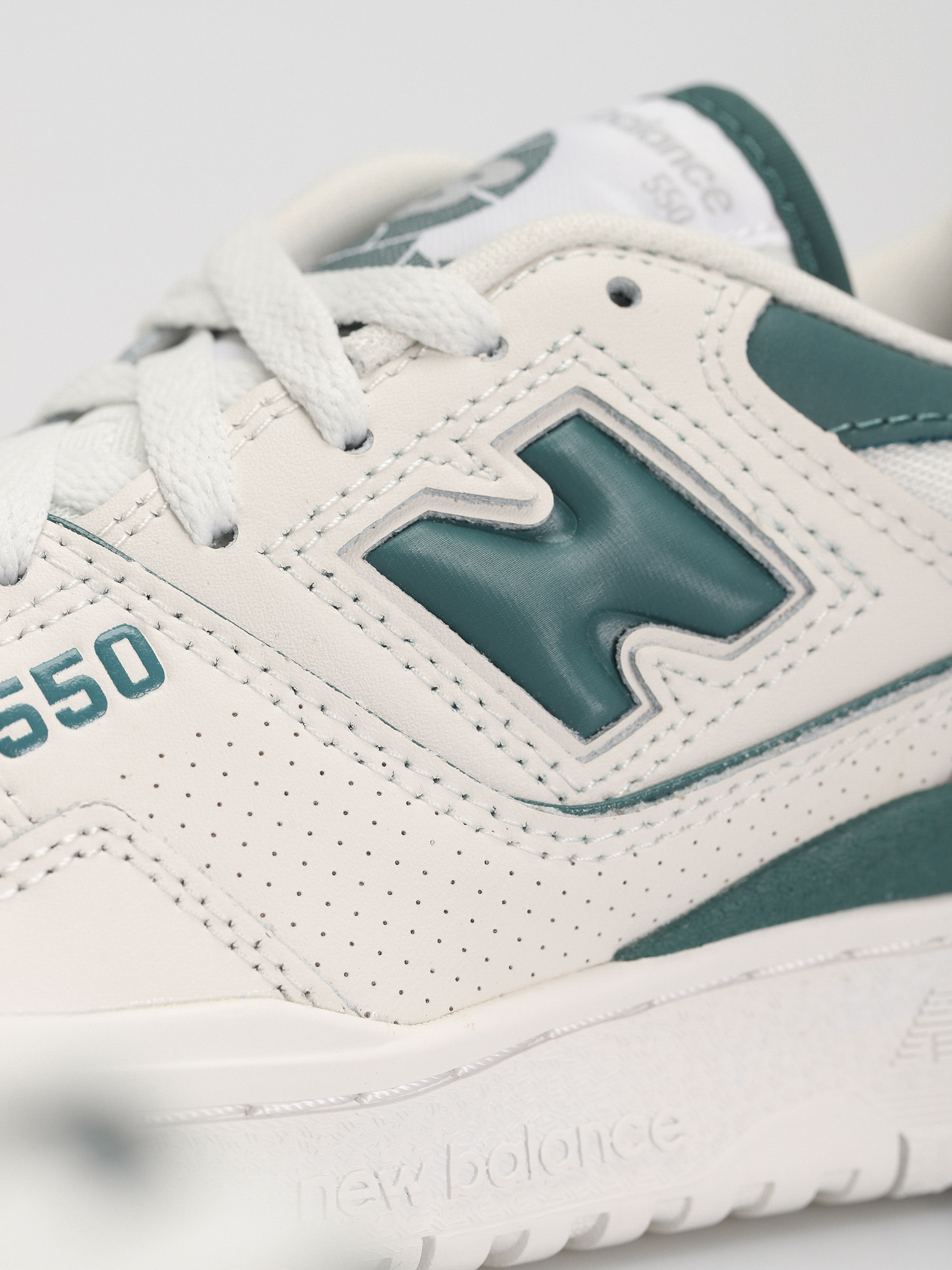 Pantofi New Balance 550 Wmn (reflection new spruce)