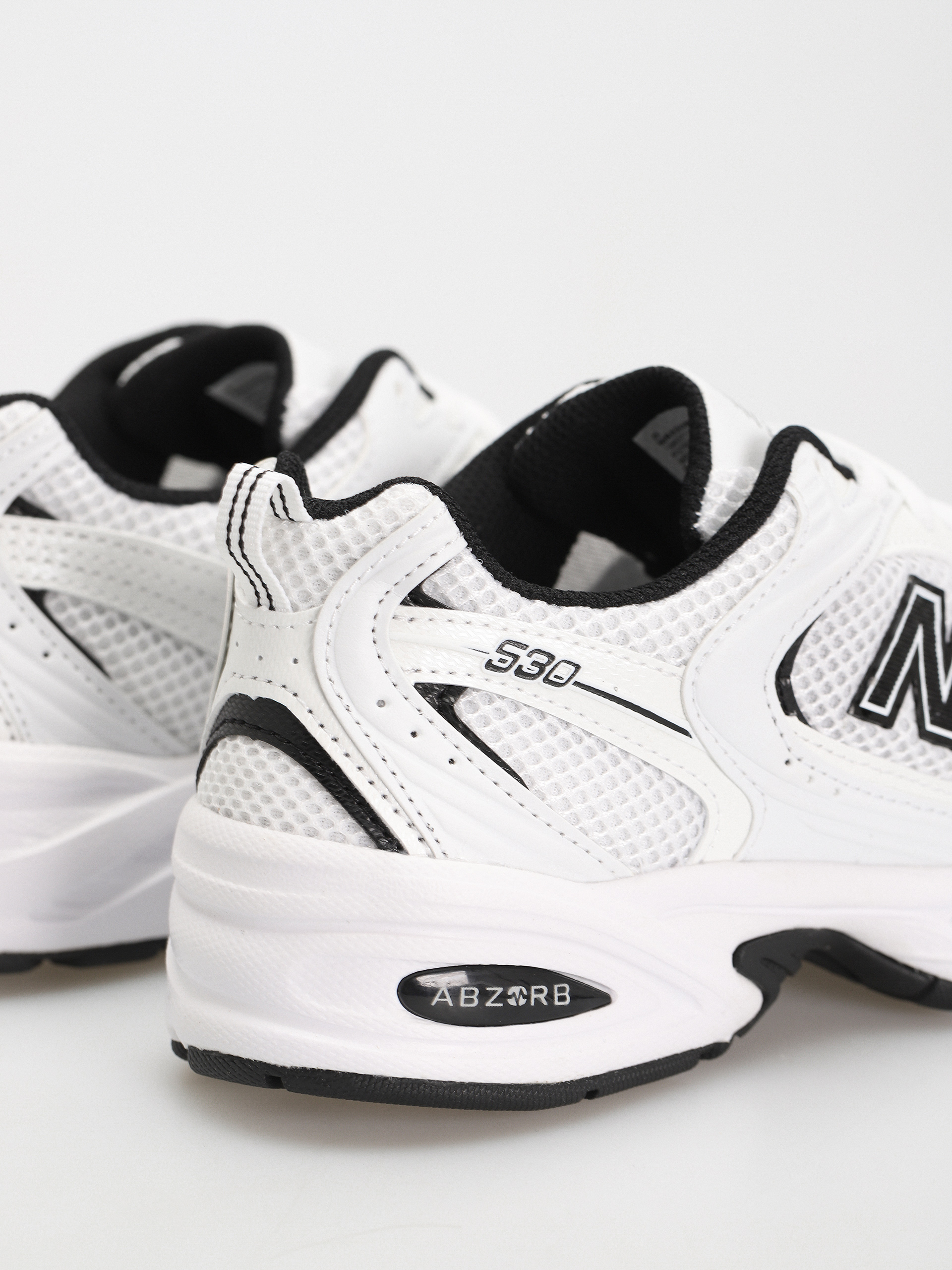 Pantofi New Balance 530 (white black details)