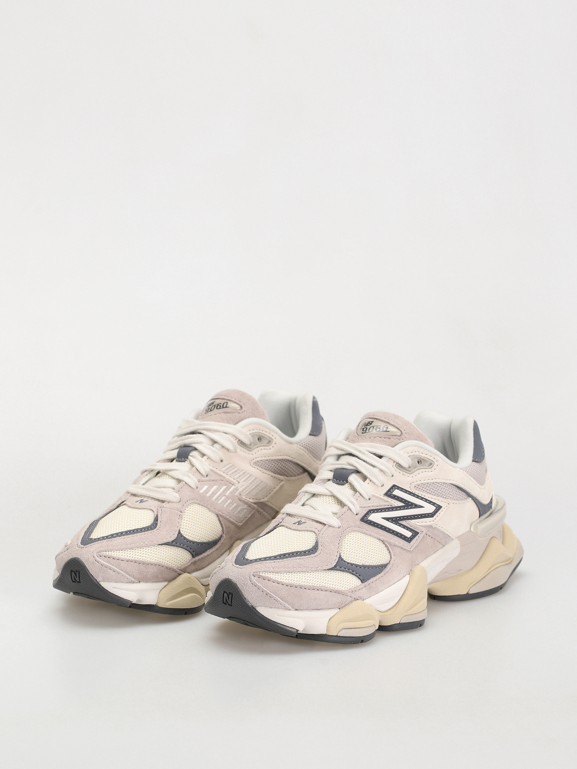 Pantofi New Balance 9060 (moonrock linen)