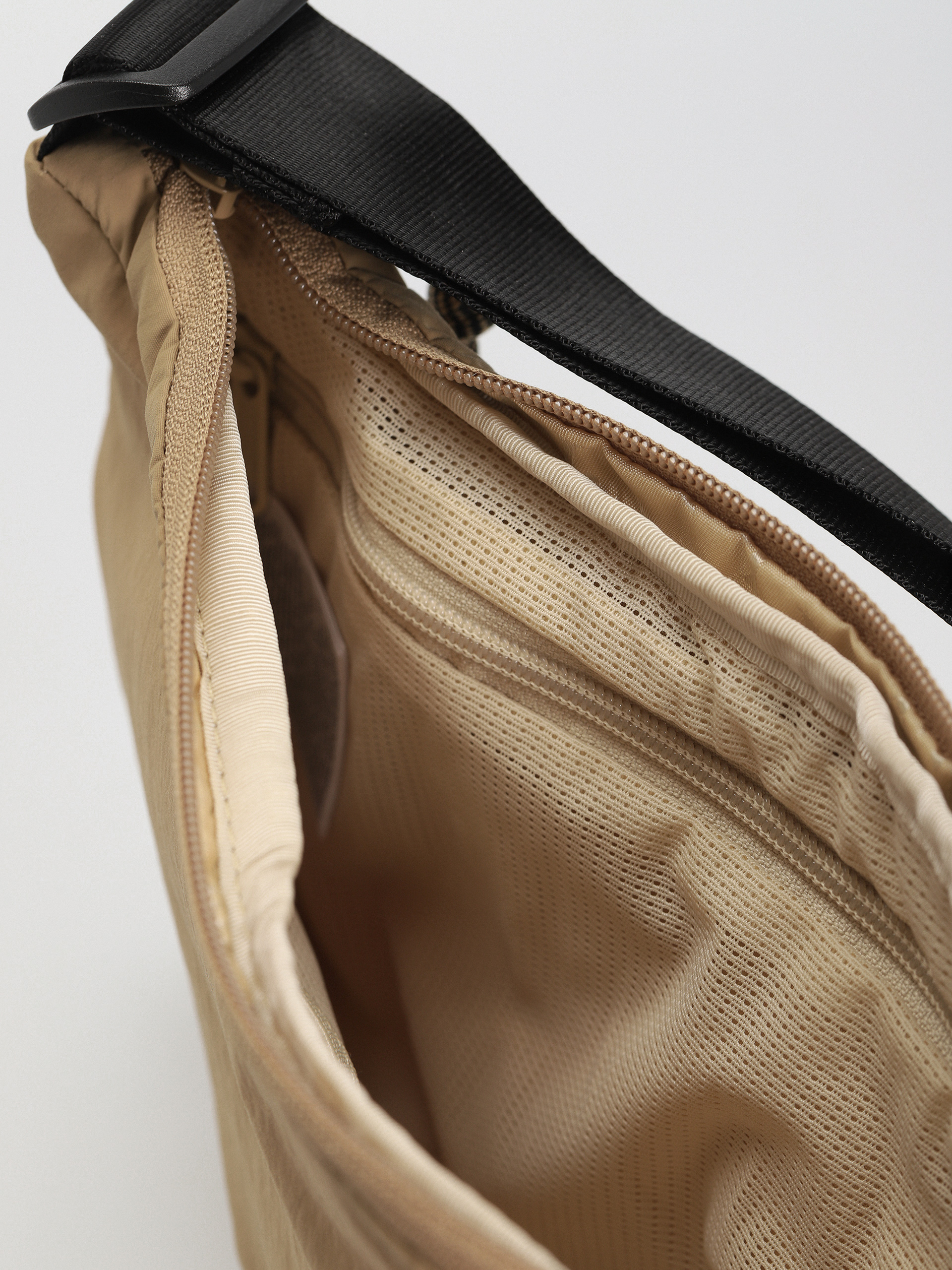 Geantă The North Face Never Stop Crossbody Wmn - maro (kelp tan