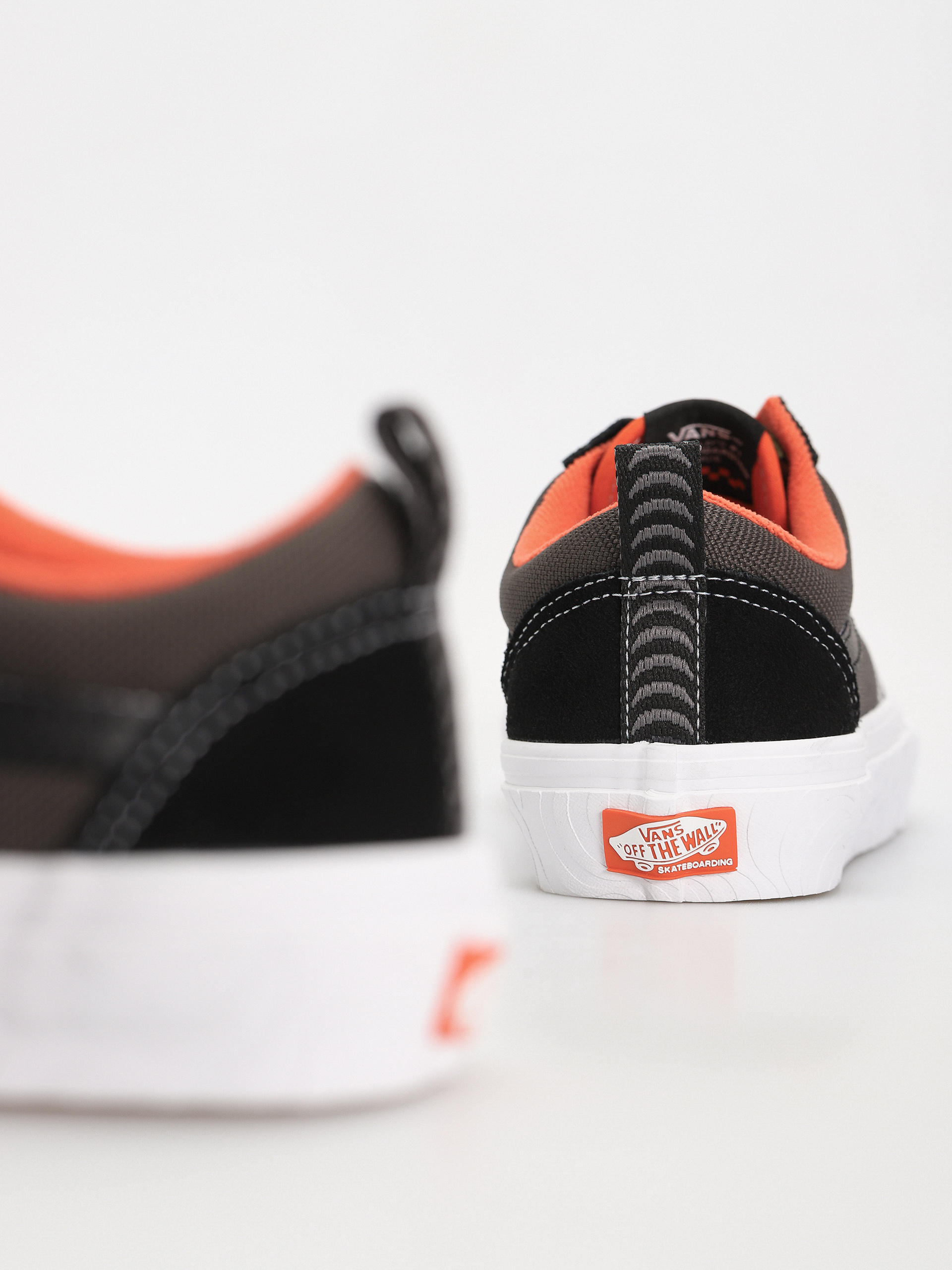 Pantofi Vans X Spitfire Skate Old Skool (spitfire black/flame)