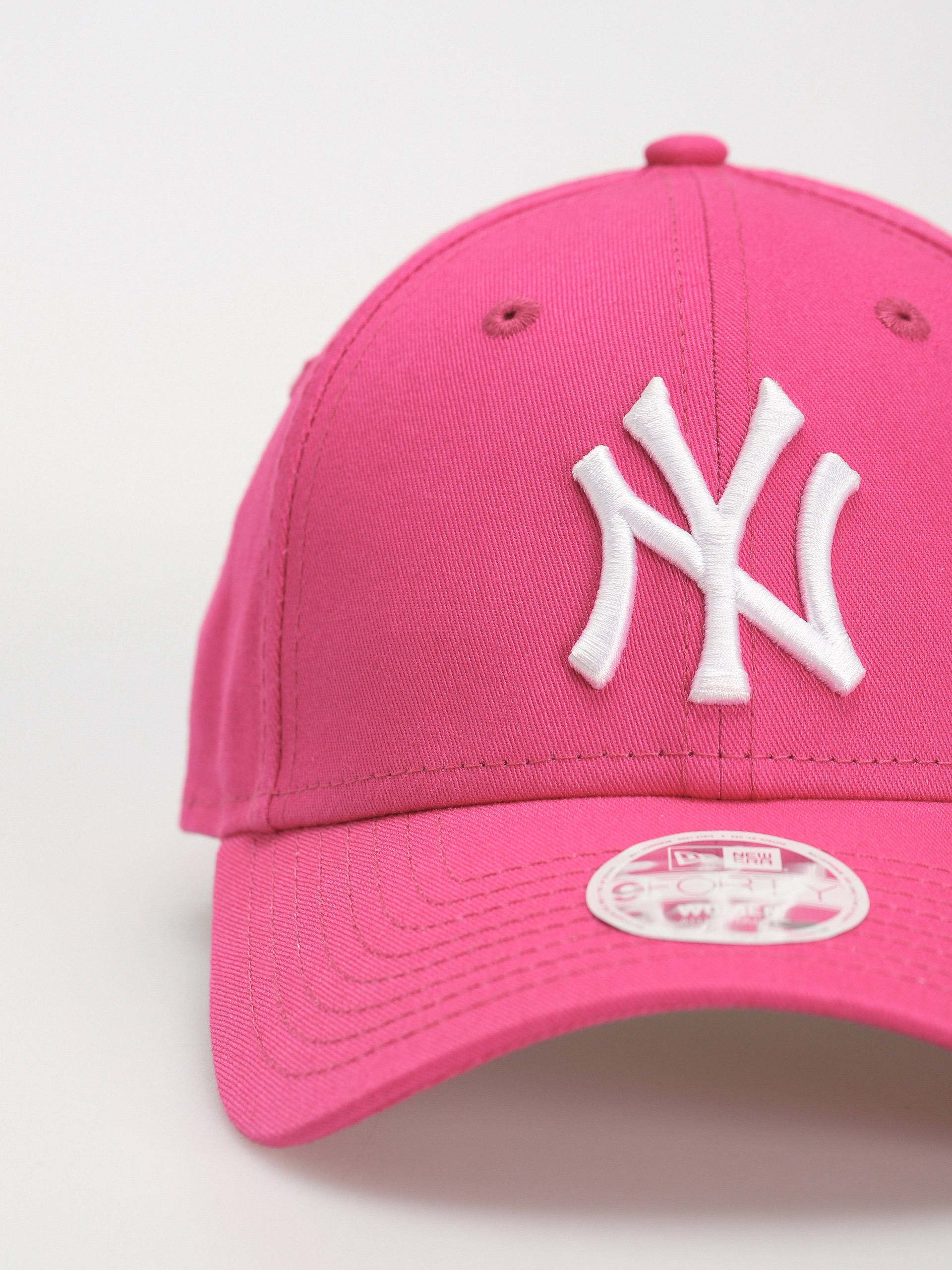 Șapcă New Era League Essential 9Forty New York Yankees Wmn (pink/white)
