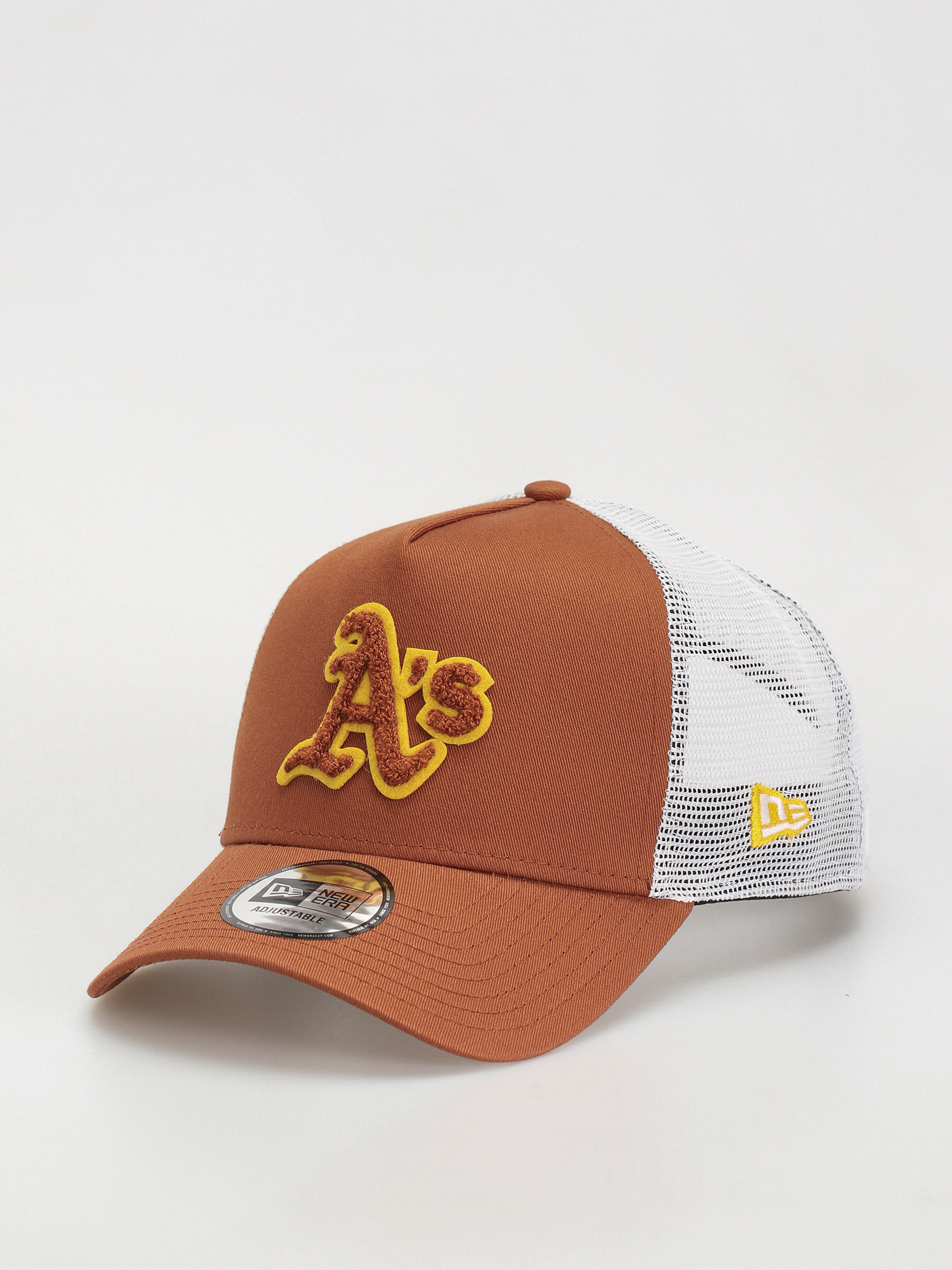 Șapcă New Era Boucle Trucker Okland Atheltics (brown)