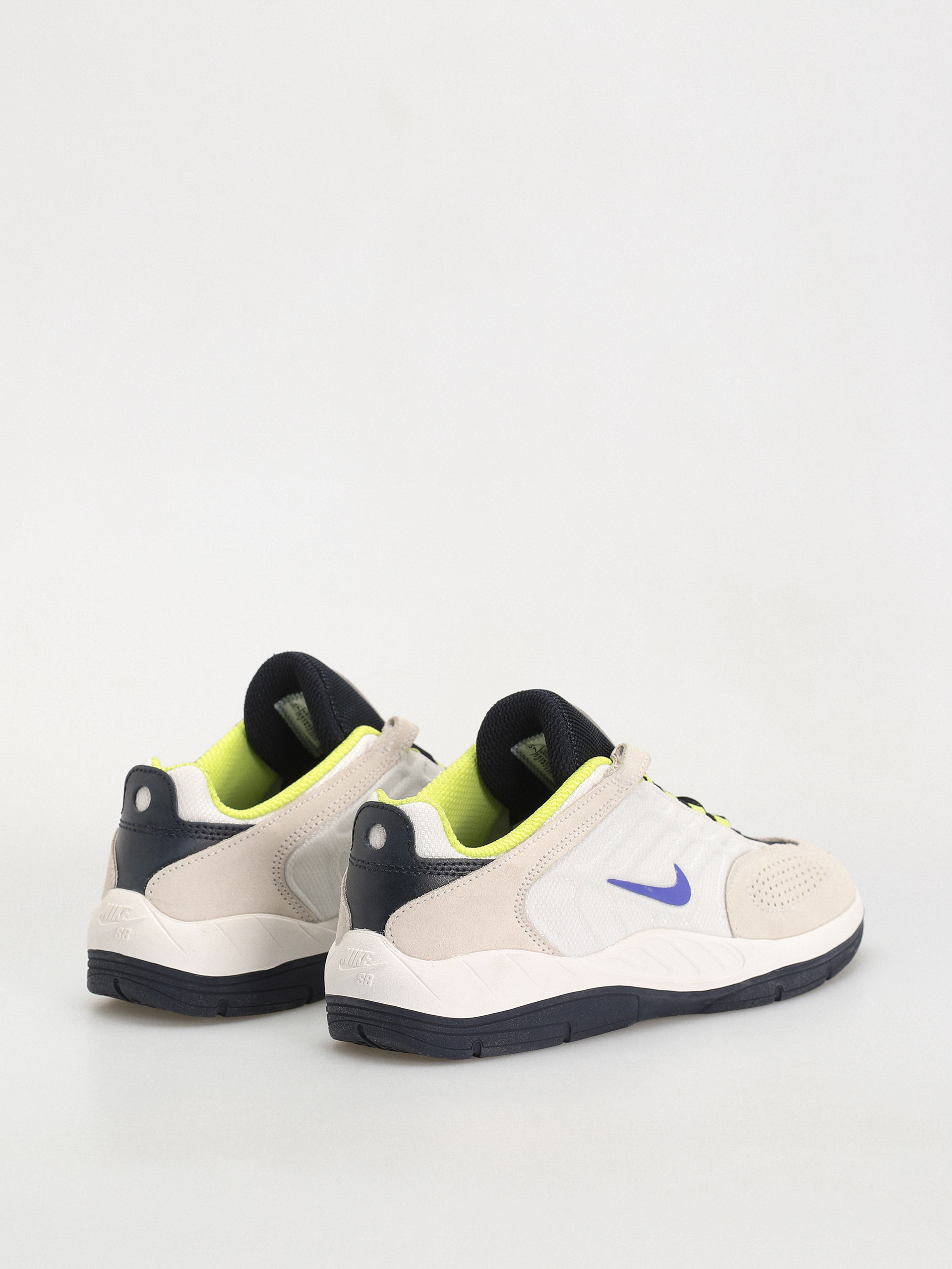 Pantofi Nike SB Vertebrae (summit white/persian violet)
