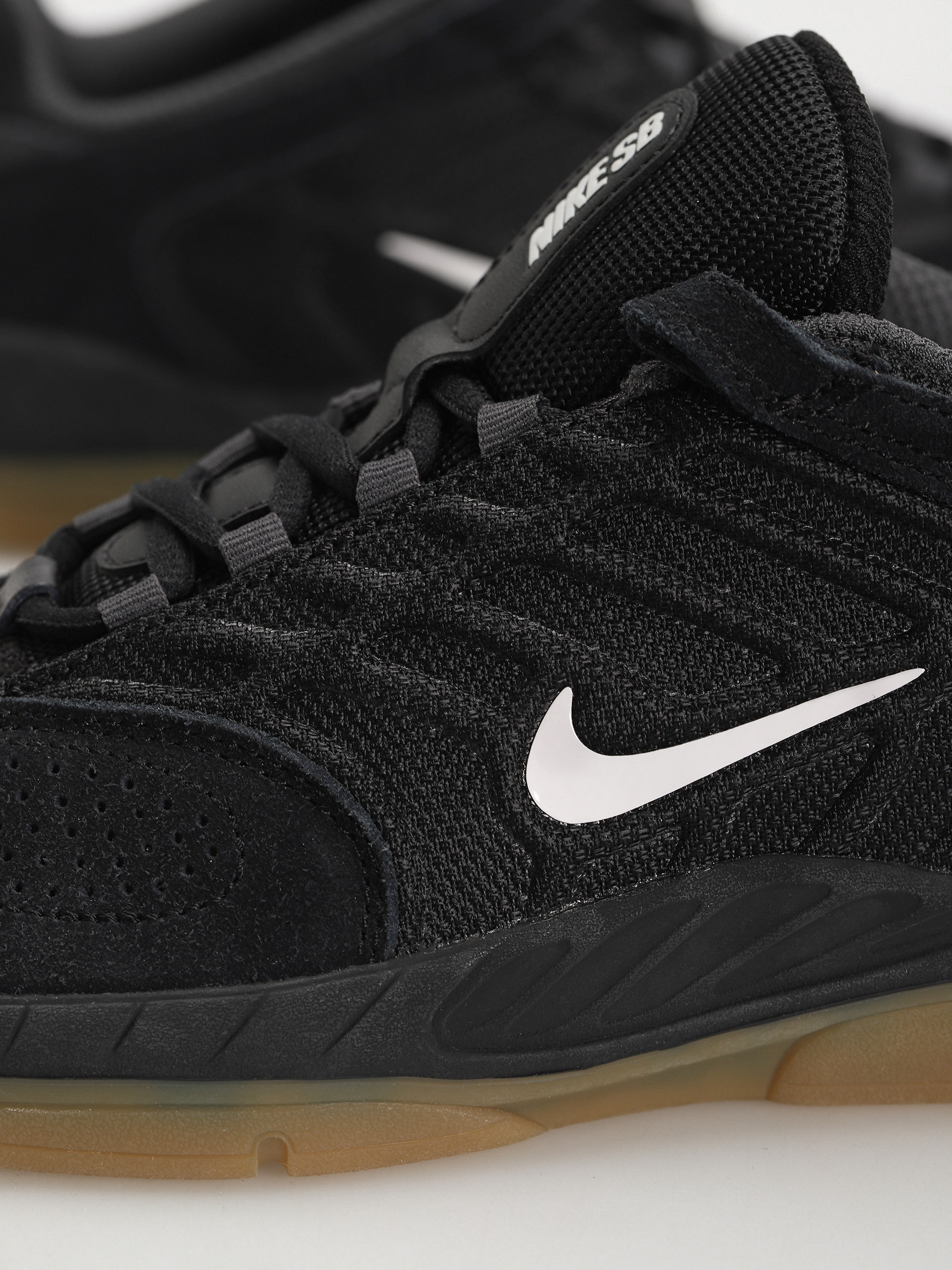 Pantofi Nike SB Vertebrae (black/summit white anthracite black)