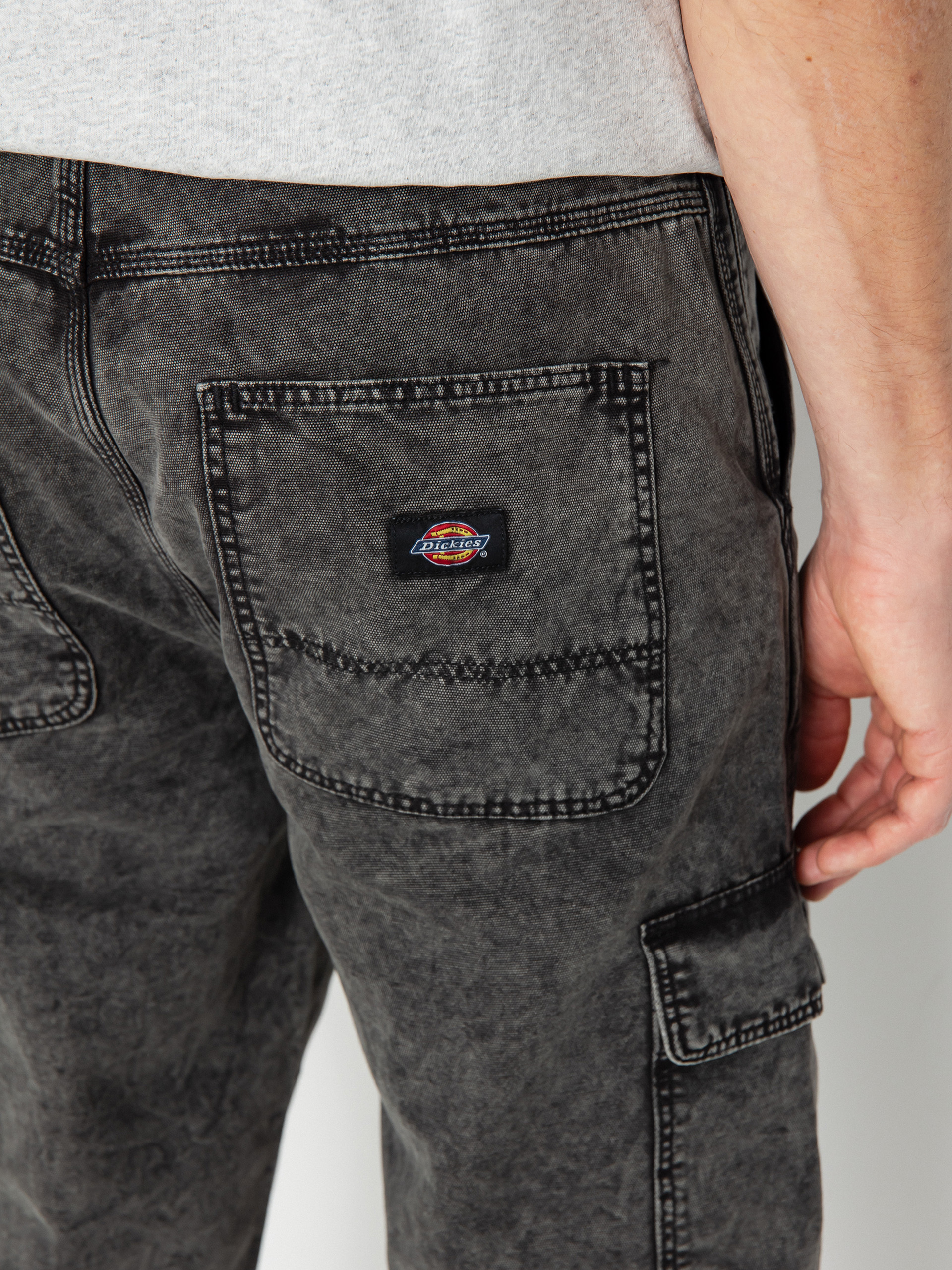 Pantaloni Dickies Newington (dble dye/acid wash black)