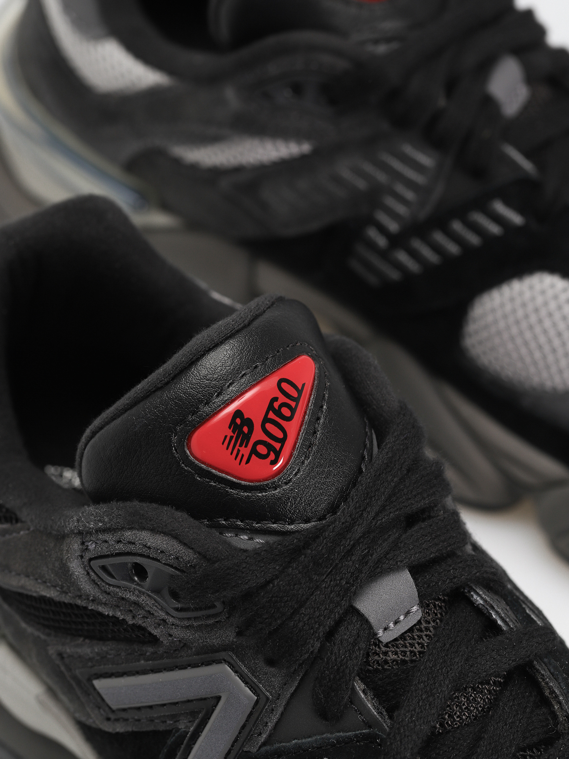 Pantofi New Balance 9060 (black castlerock grey)