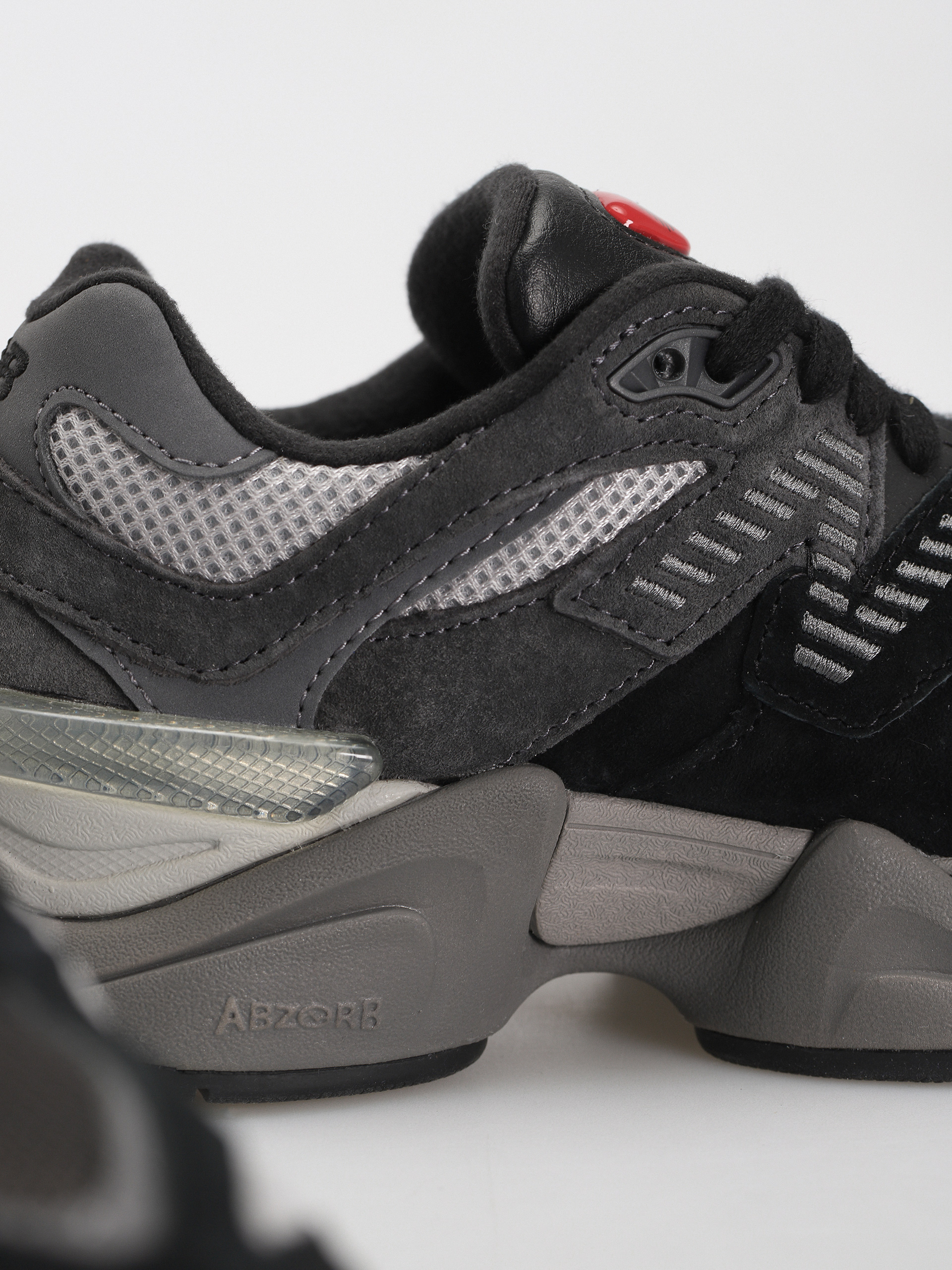 Pantofi New Balance 9060 (black castlerock grey)