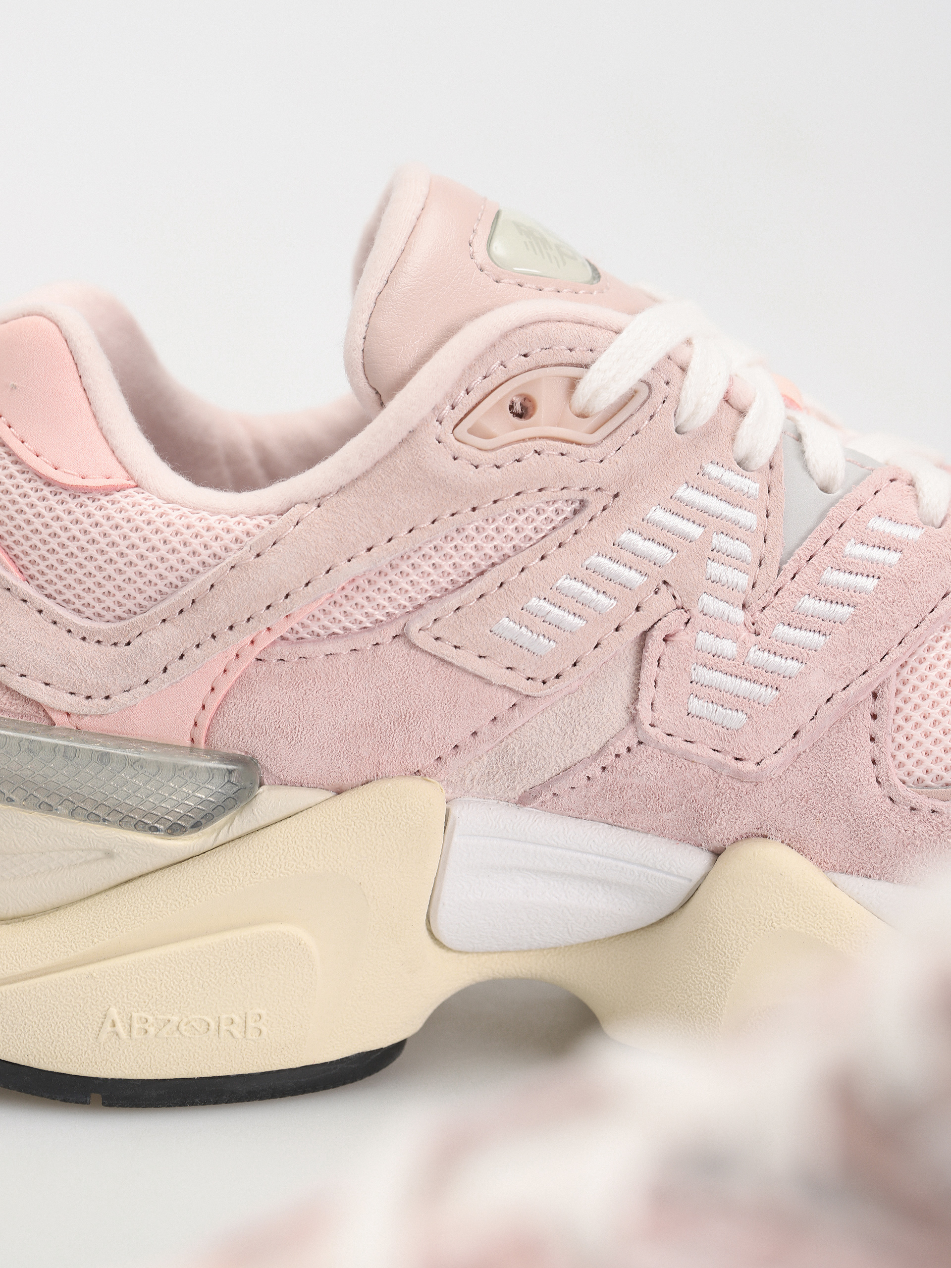 Pantofi New Balance 9060 (crystal pink)