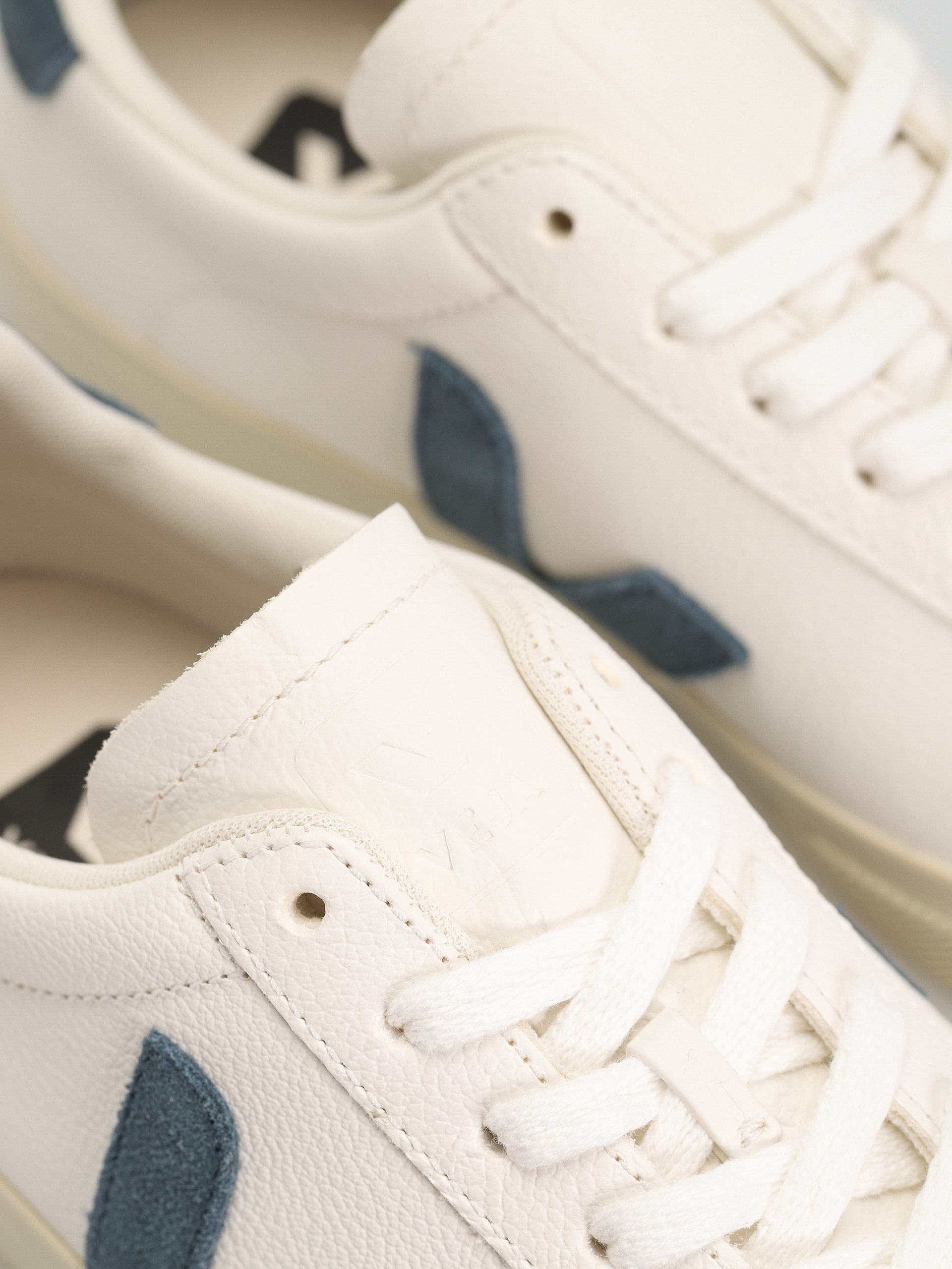 Pantofi Veja Campo Wmn (extra white california)
