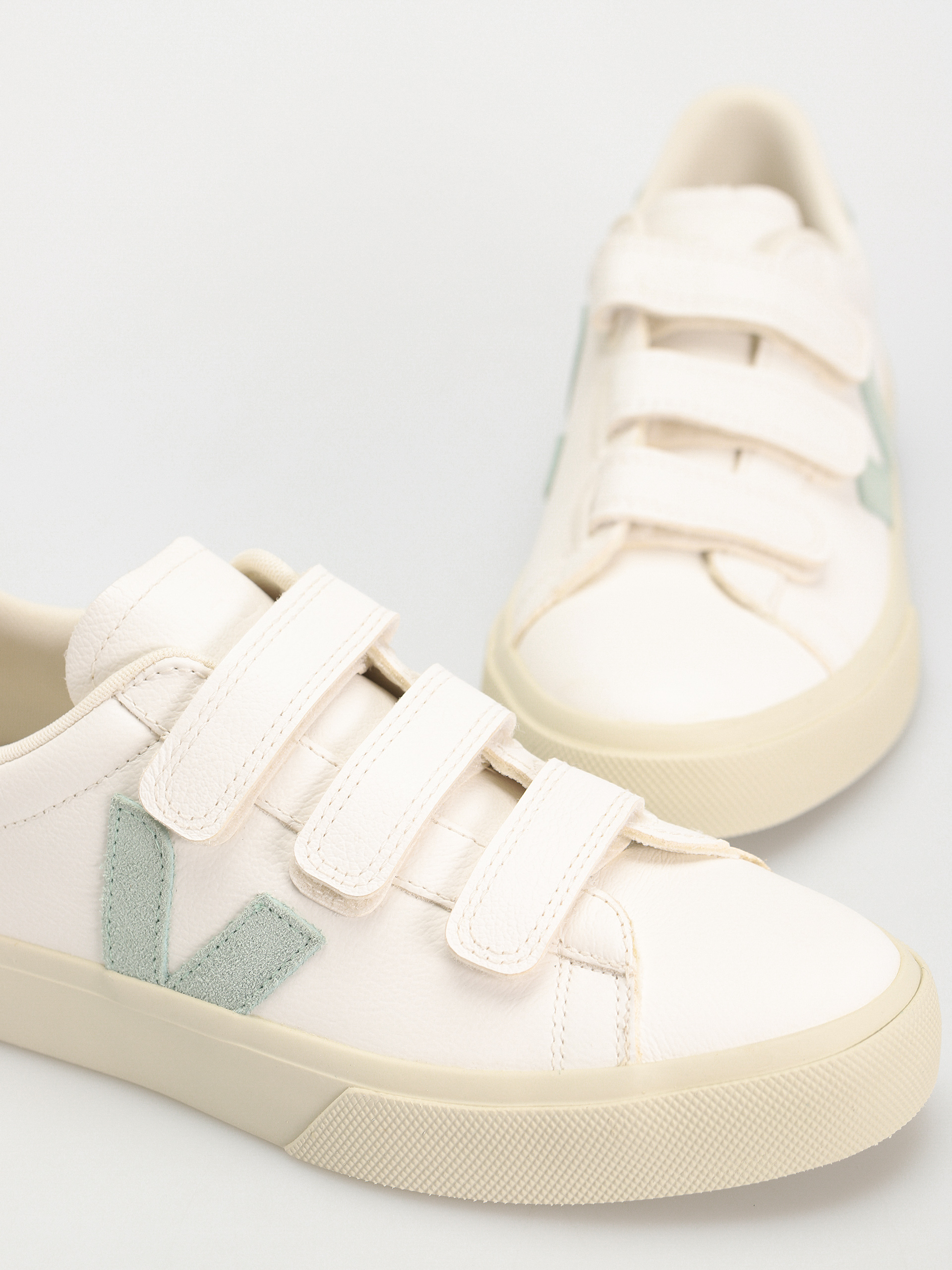 Pantofi Veja Recife Logo Wmn (extra white matcha)