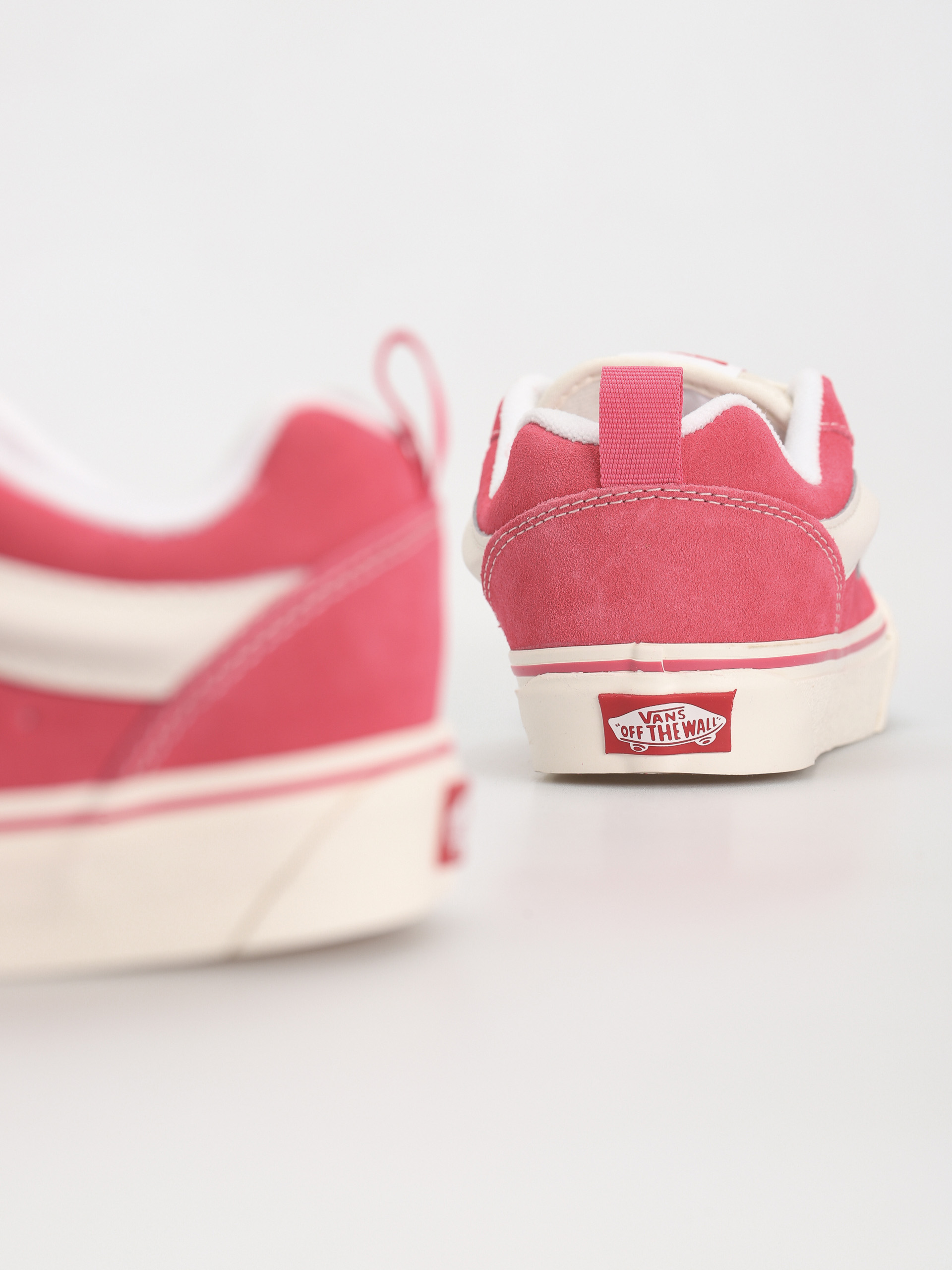Pantofi Vans Knu Skool (retro color pink/true white)