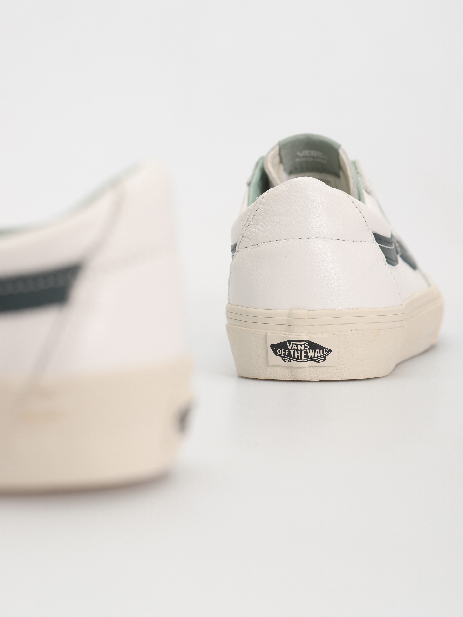 Pantofi Vans Sk8 Low (premium leather green gables)
