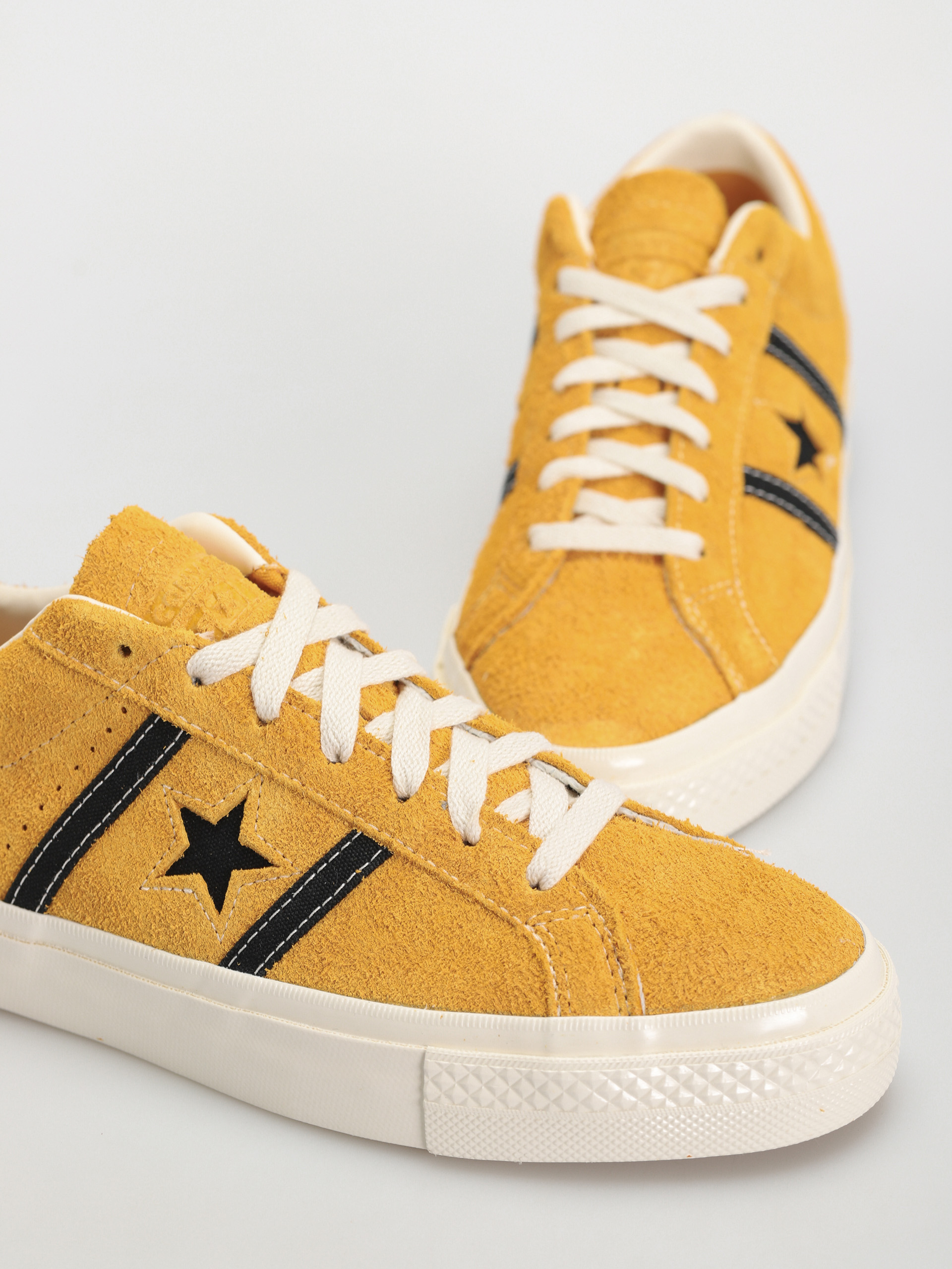 Pantofi Converse One Star Academy Pro (light yellow)