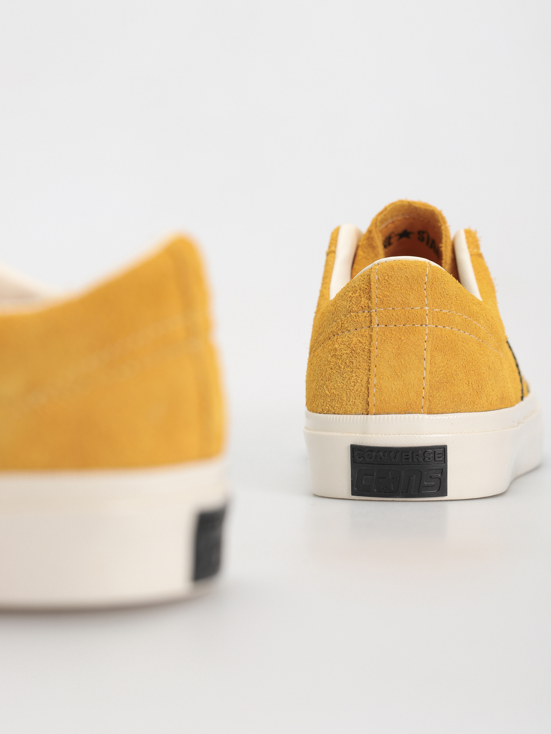 Pantofi Converse One Star Academy Pro (light yellow)