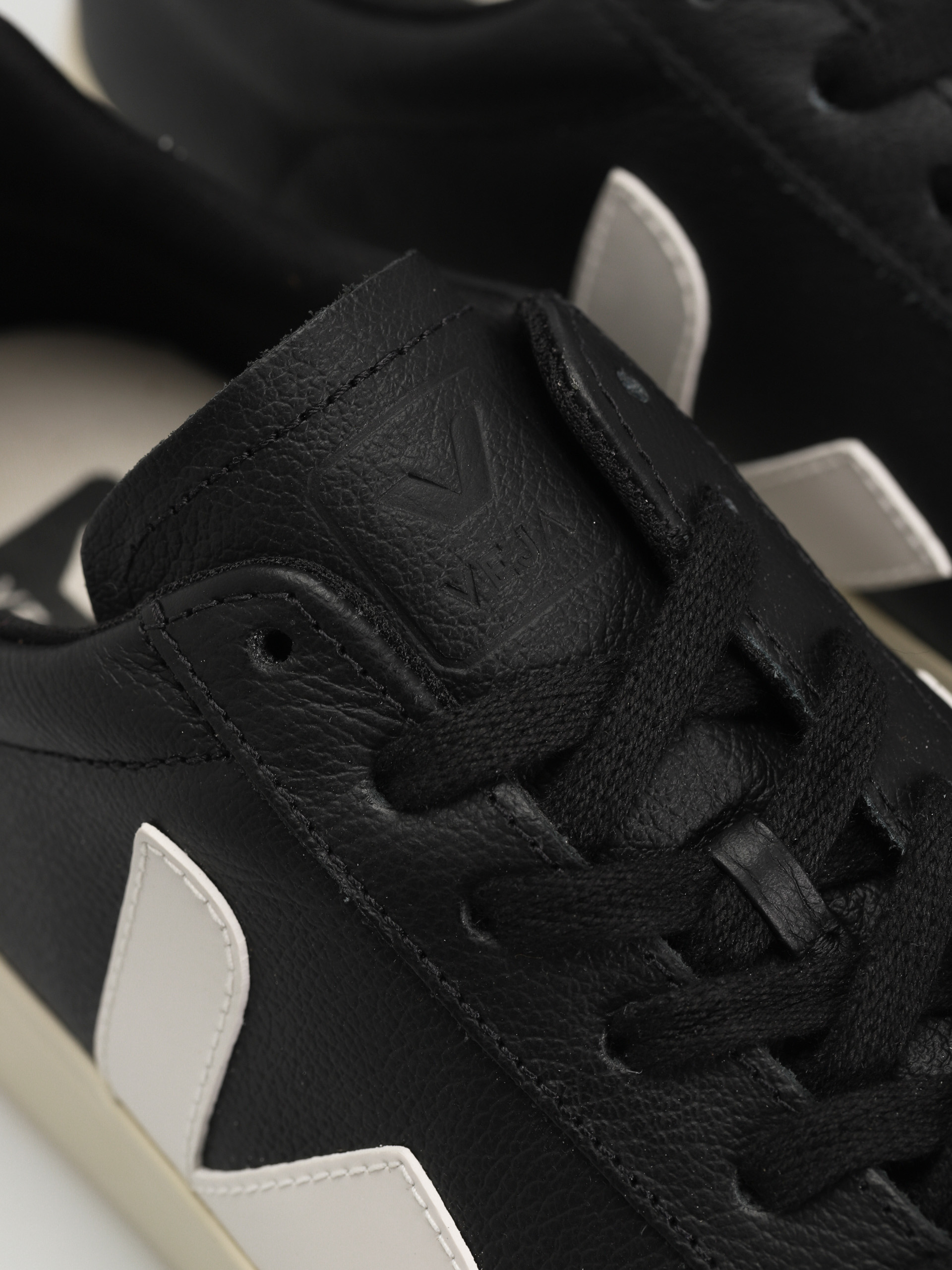 Pantofi Veja Campo (black white)