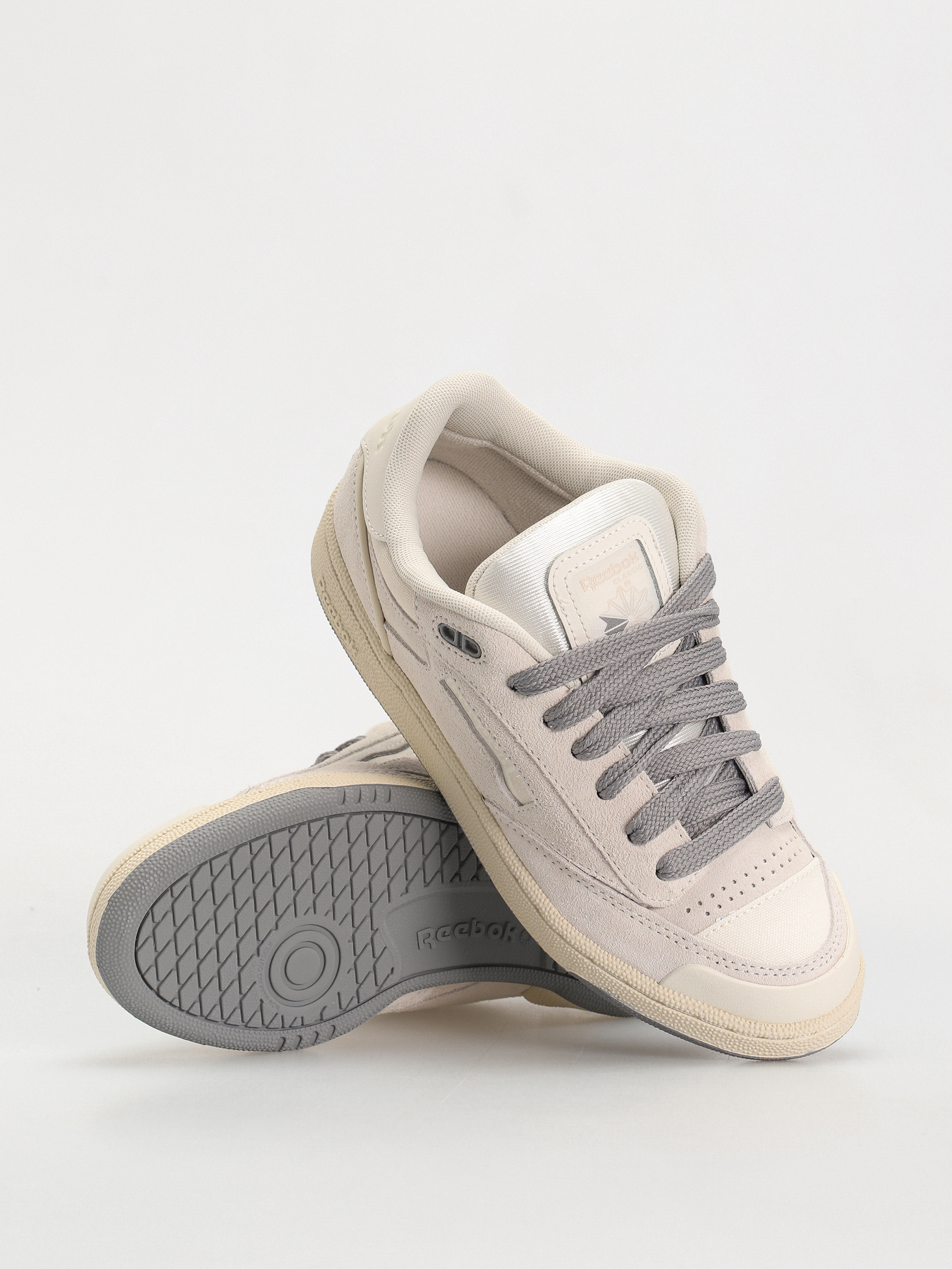 Pantofi Reebok Club C Bulc Wmn (chalk/alabas/pugry5)