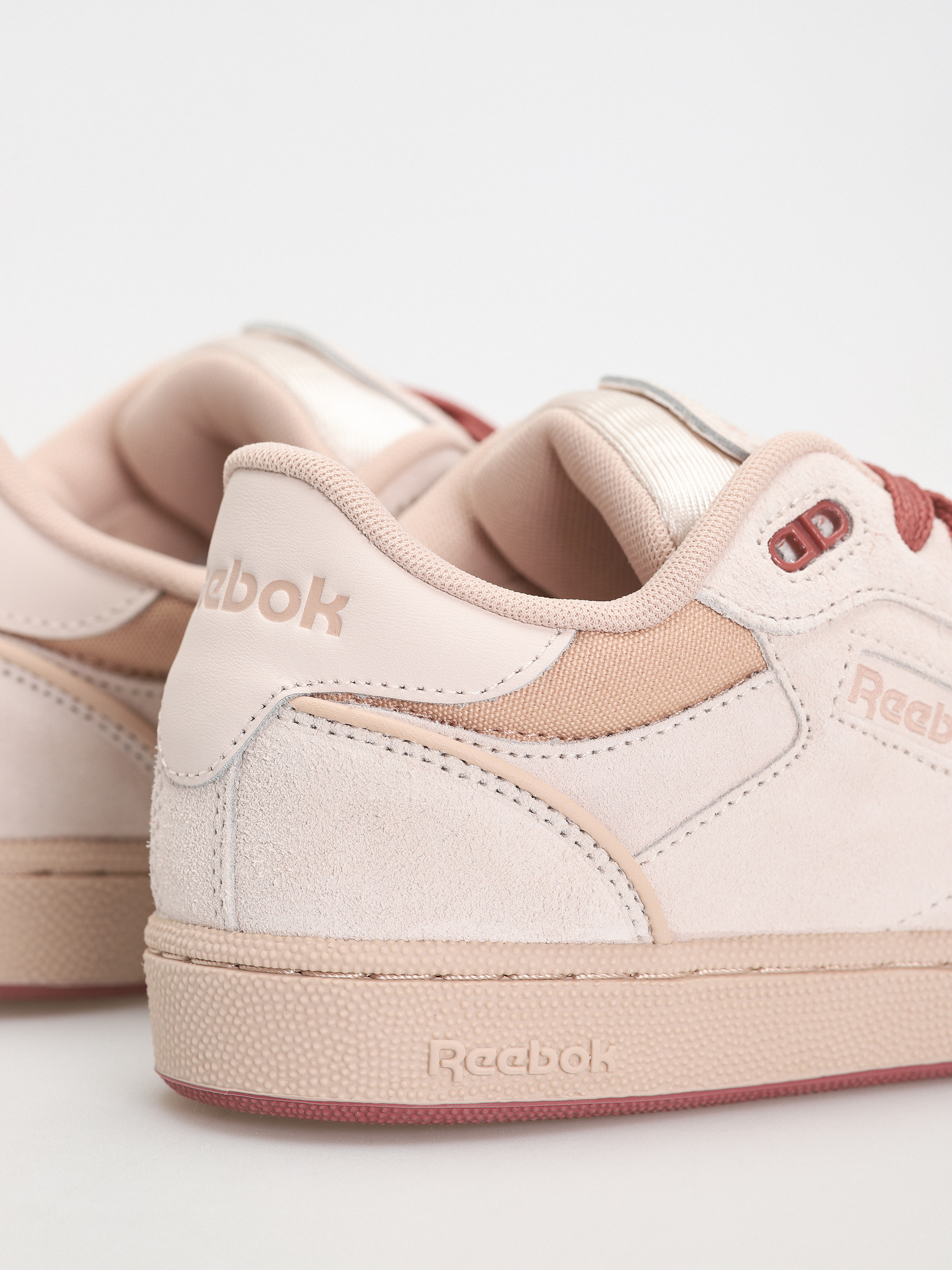 Pantofi Reebok Club C Bulc Wmn (blush/pinstu/sedros)