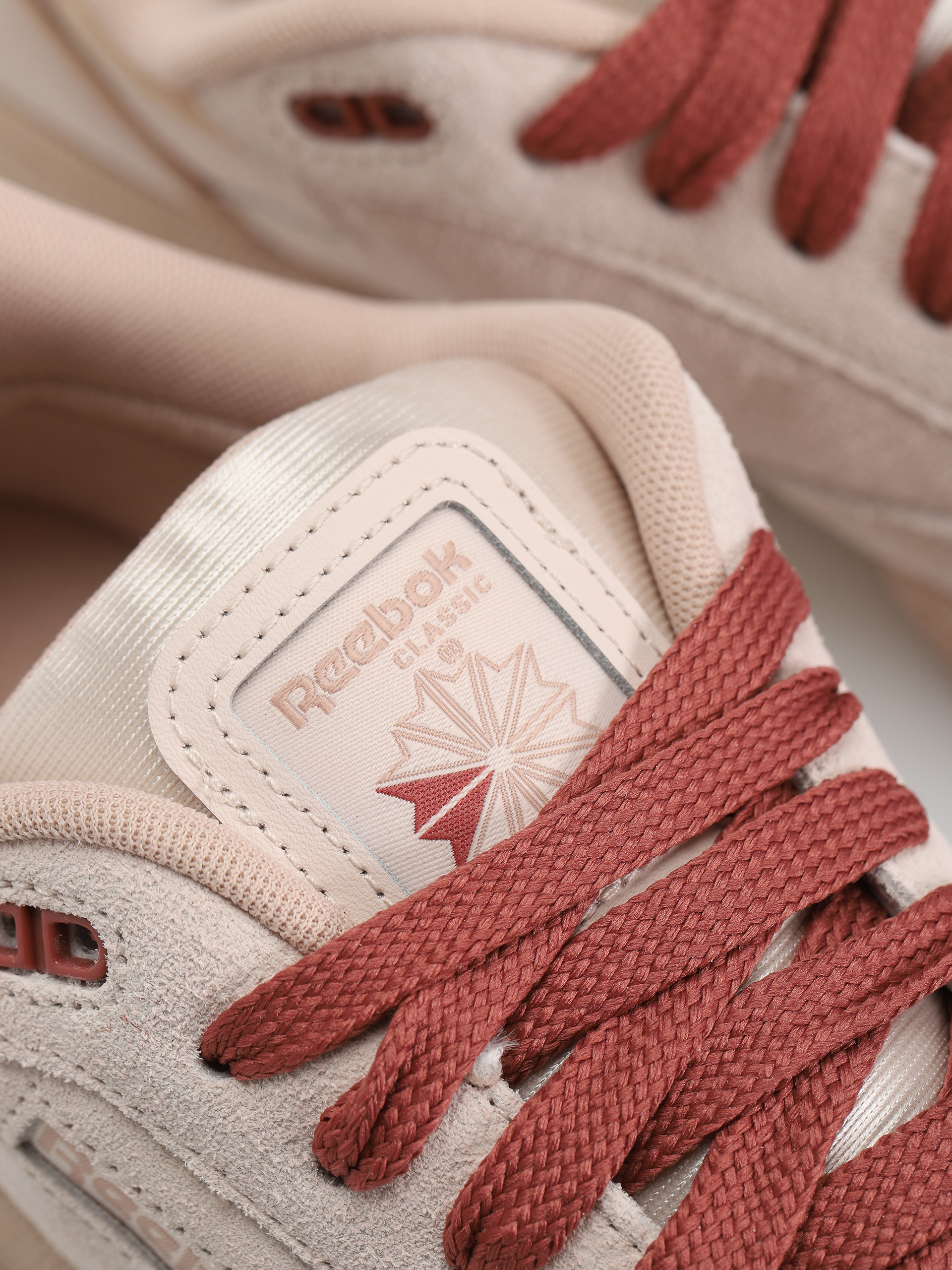 Pantofi Reebok Club C Bulc Wmn (blush/pinstu/sedros)