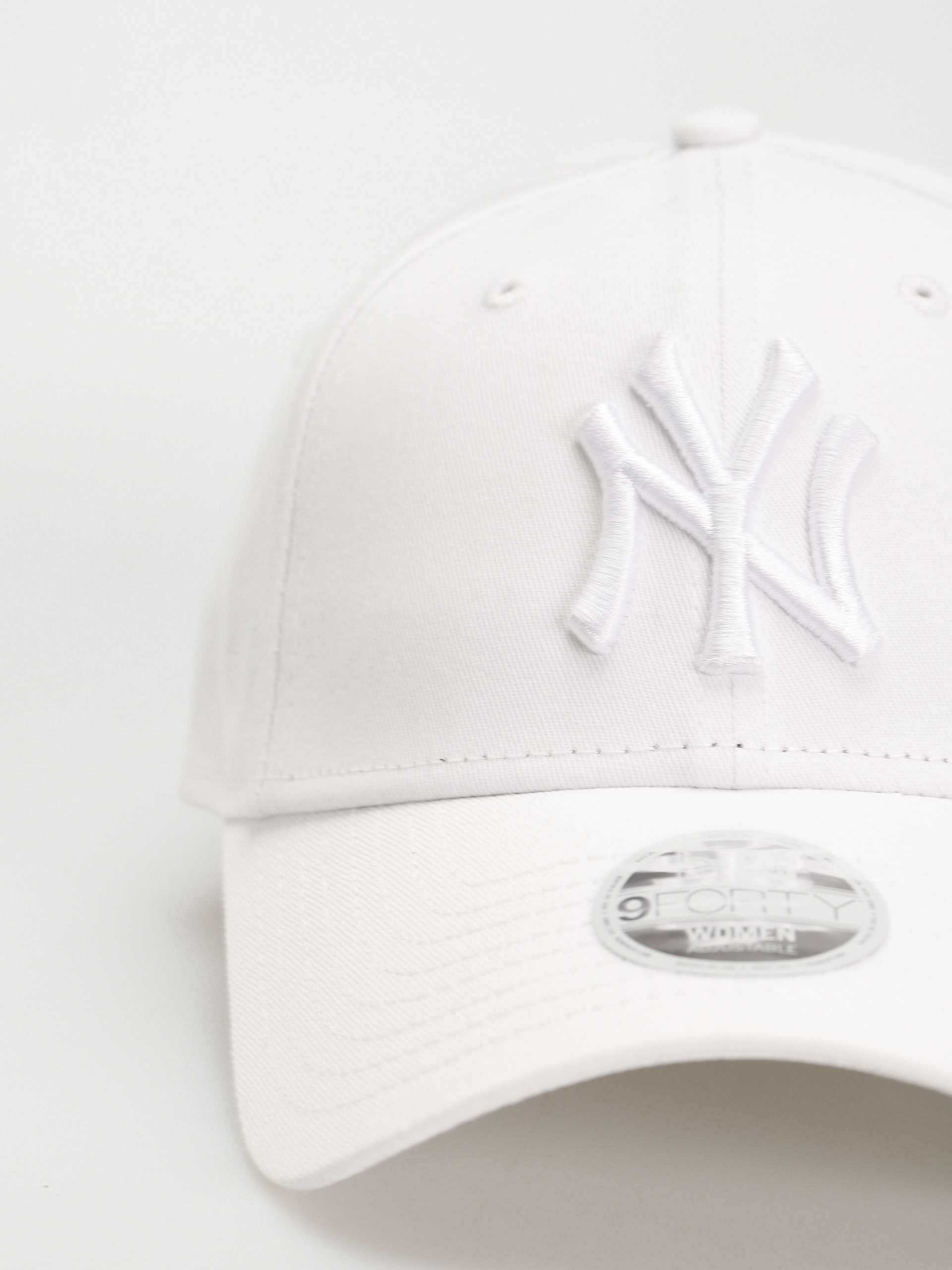 Șapcă New Era League Essential 9Forty New York Yankees Wmn (white/white)
