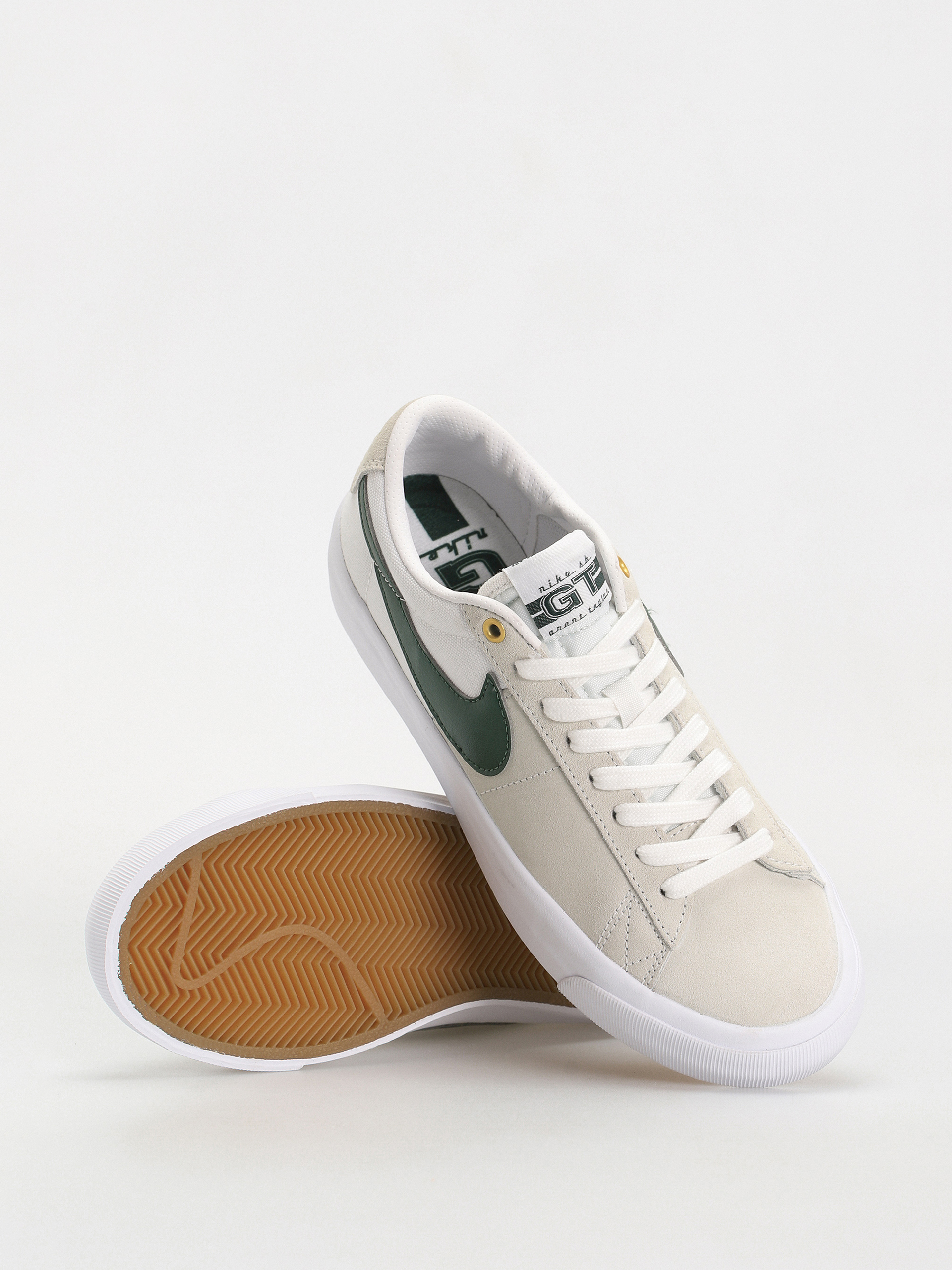 Pantofi Nike SB Zoom Blazer Low Pro Gt (white/fir white gum light brown)