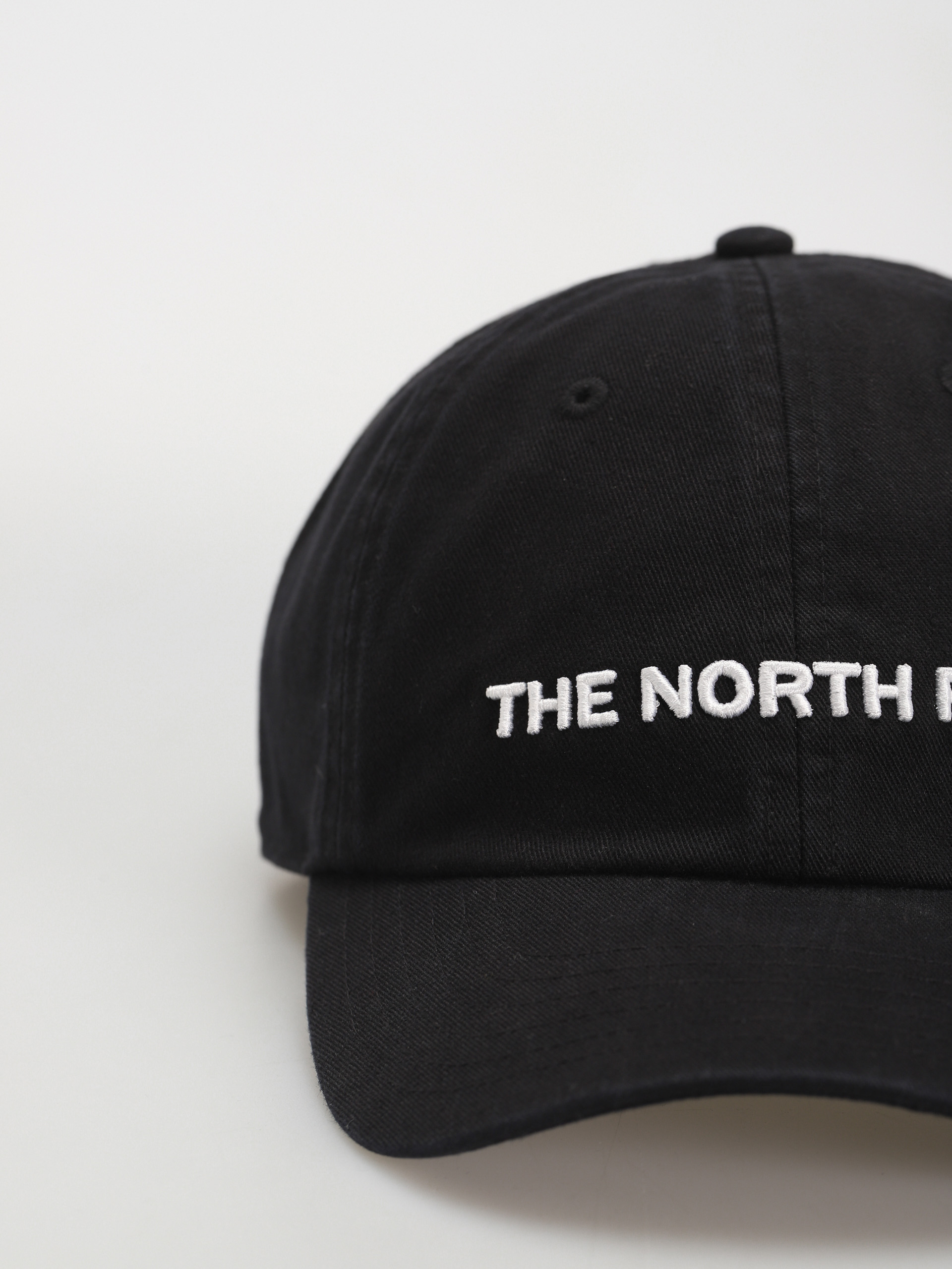 Șapcă The North Face Roomy Norm (tnf black/washed/horizo)