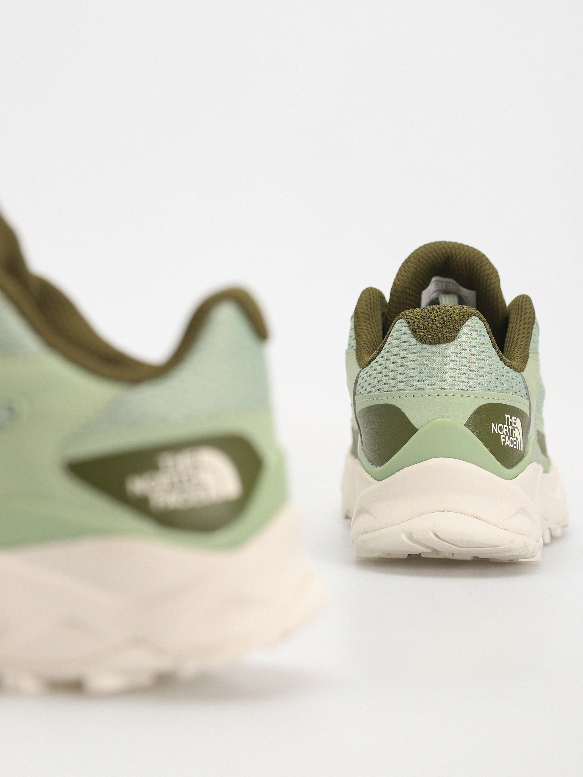 Pantofi The North Face Vectiv Taraval Wmn (misty sage/forest olive)