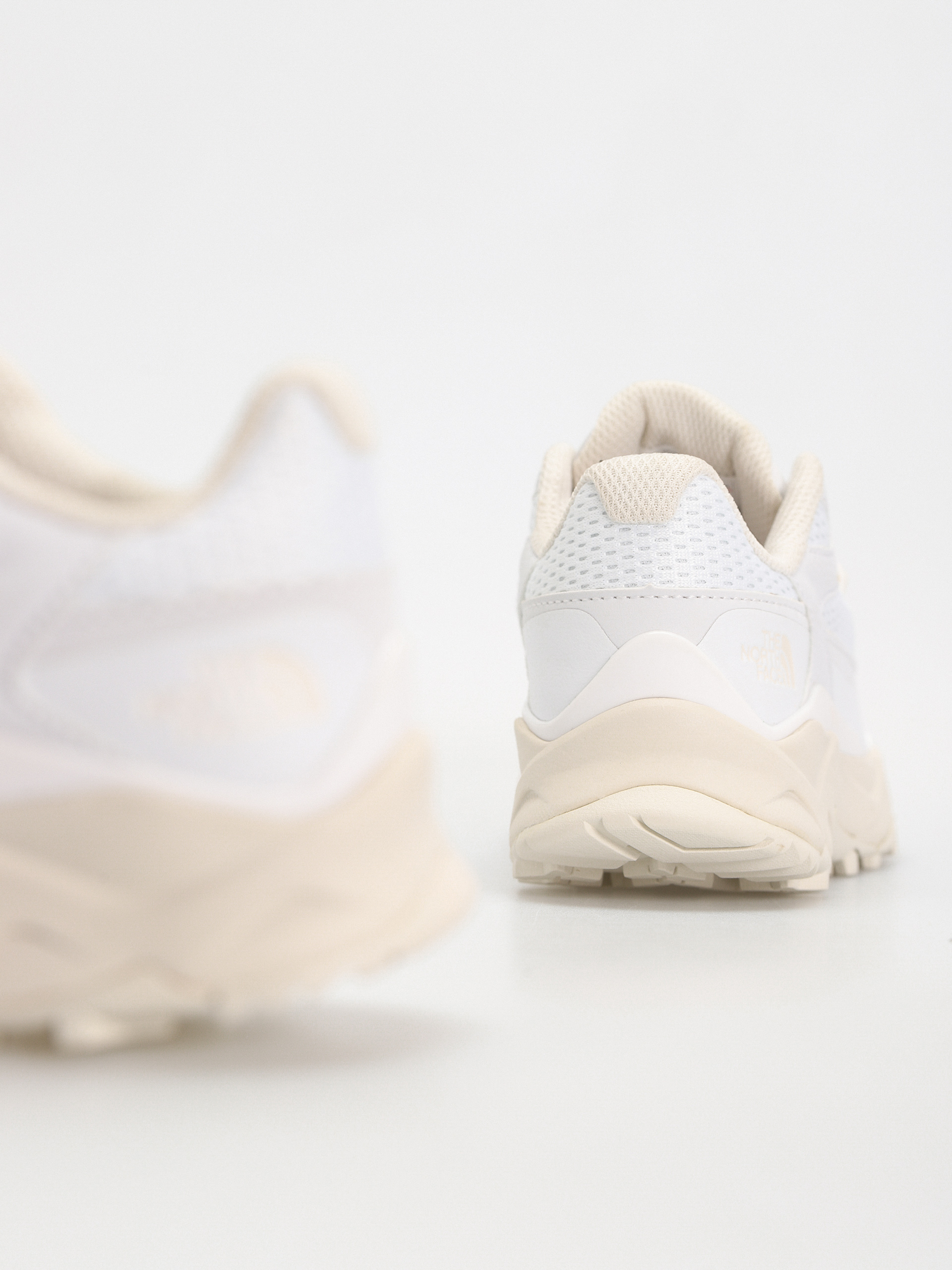 Pantofi The North Face Vectiv Taraval Wmn (tnf white/white dune)