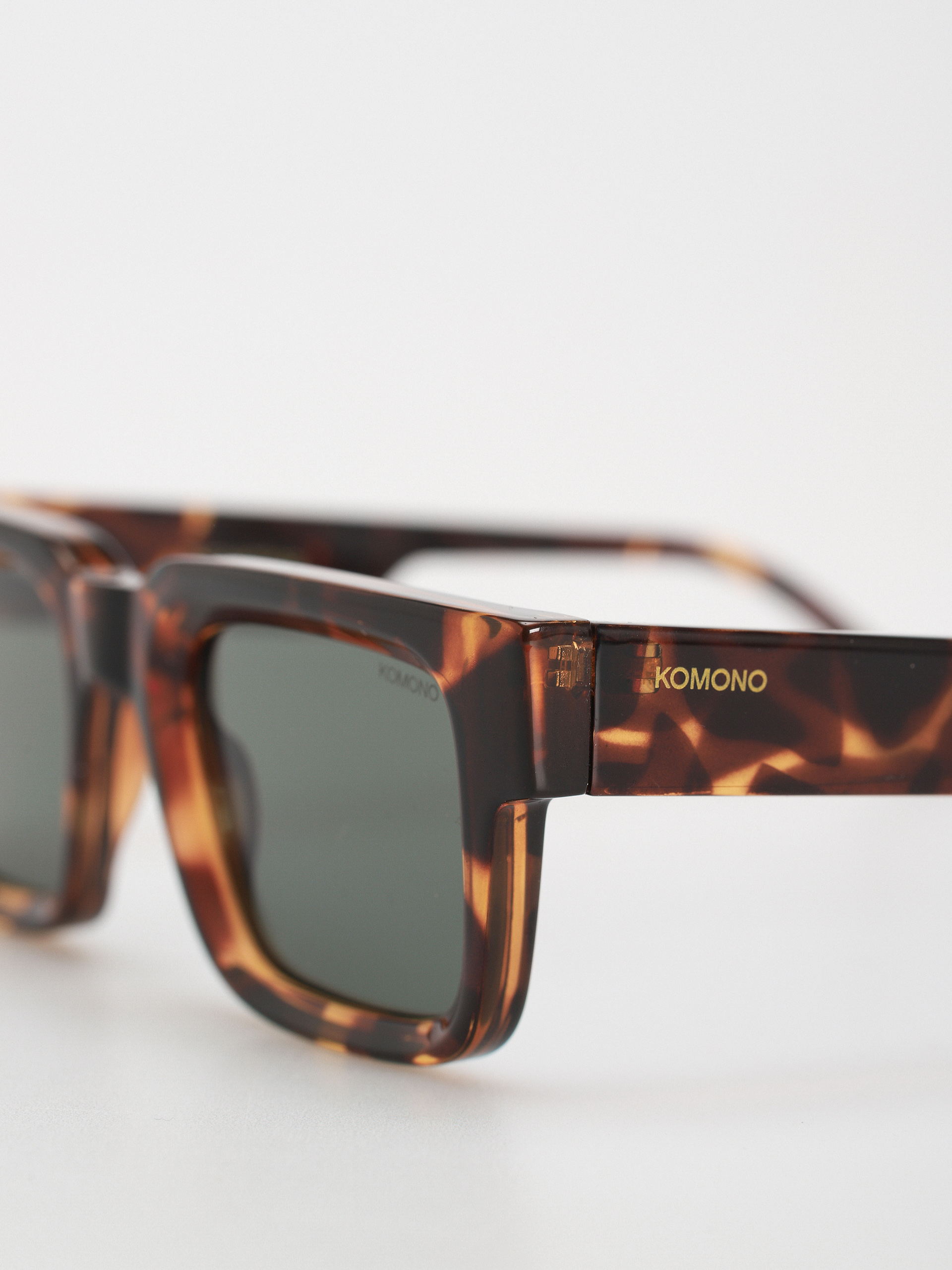 Ochelari de soare Komono Victor (havana)