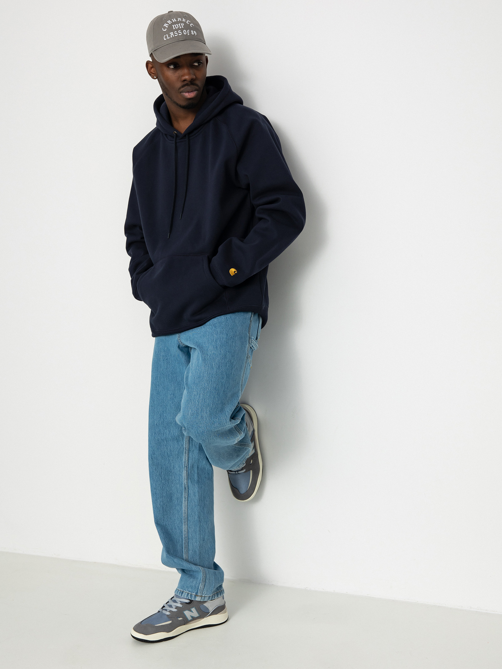 Hanorac cu glugă Carhartt WIP Chase HD (dark navy/gold)